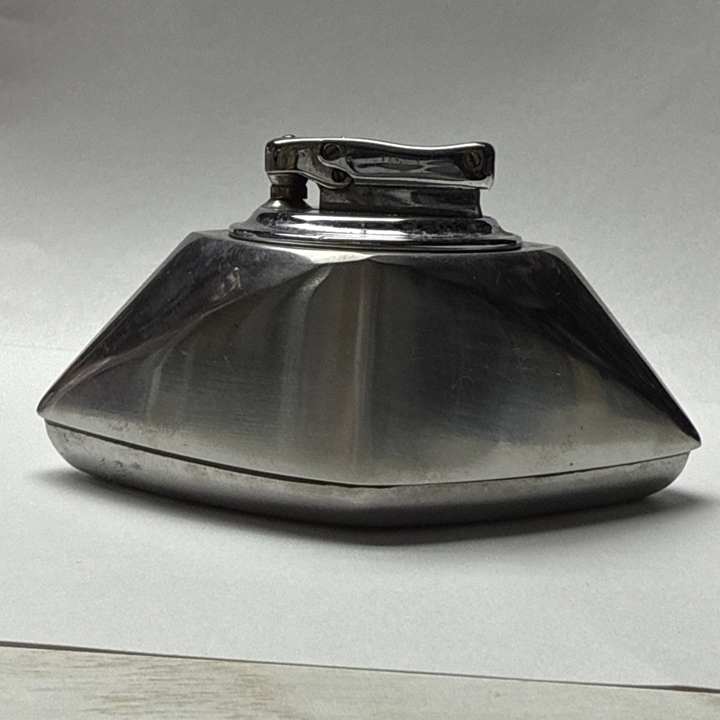 Art Deco Colibri Mono Gas Chrome Stainless Steel Geometric Table Lighter As-Is