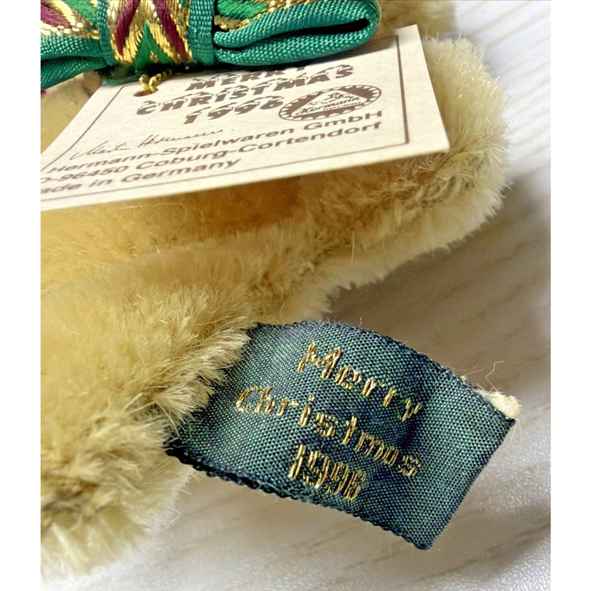 Vintage Hermann Spielwaren 1996 Christmas Bear Pin Brooch Mohair Tags