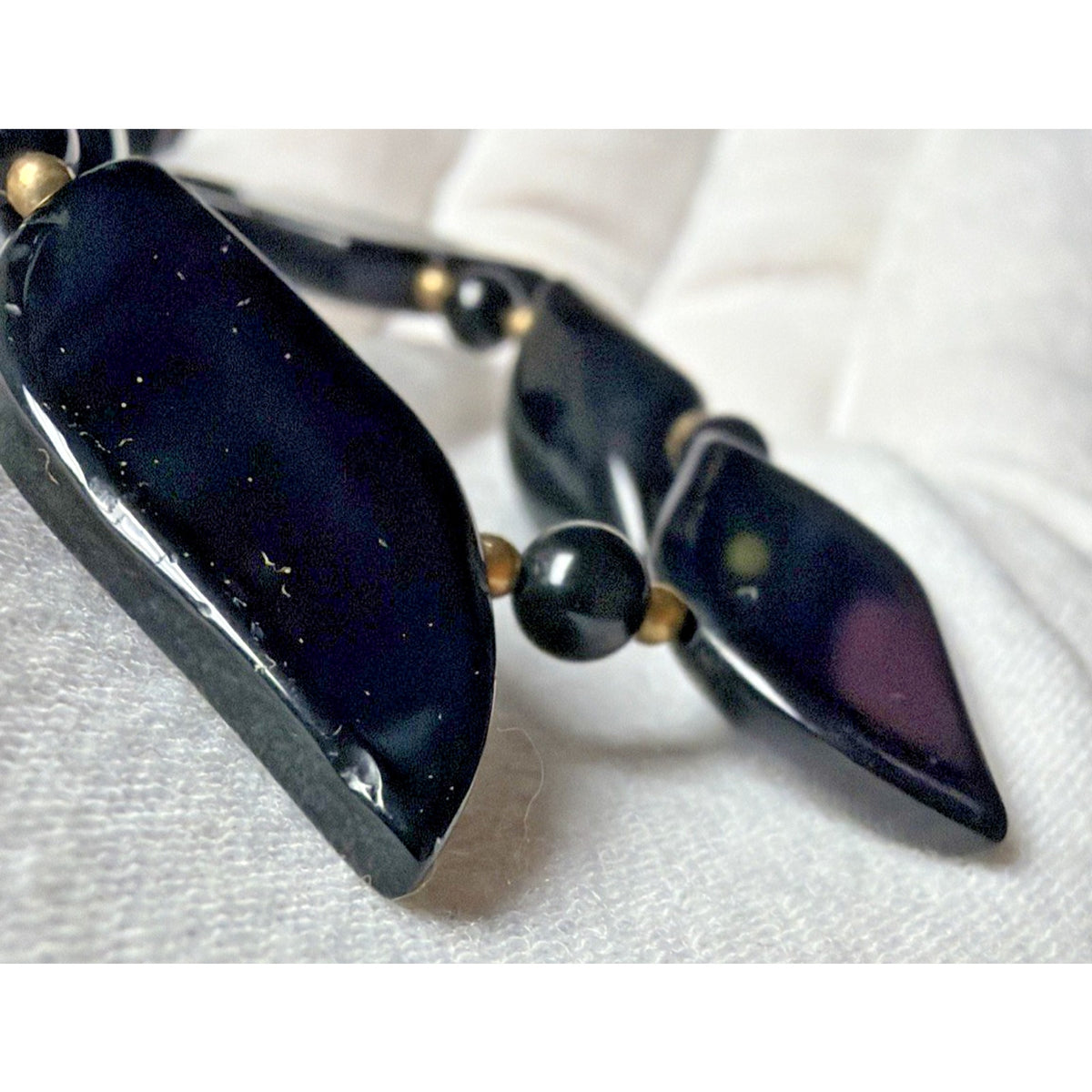Jet Black Flame Carved Leaf Shape Onyx Bead Gold Spacer Necklace Read Descript