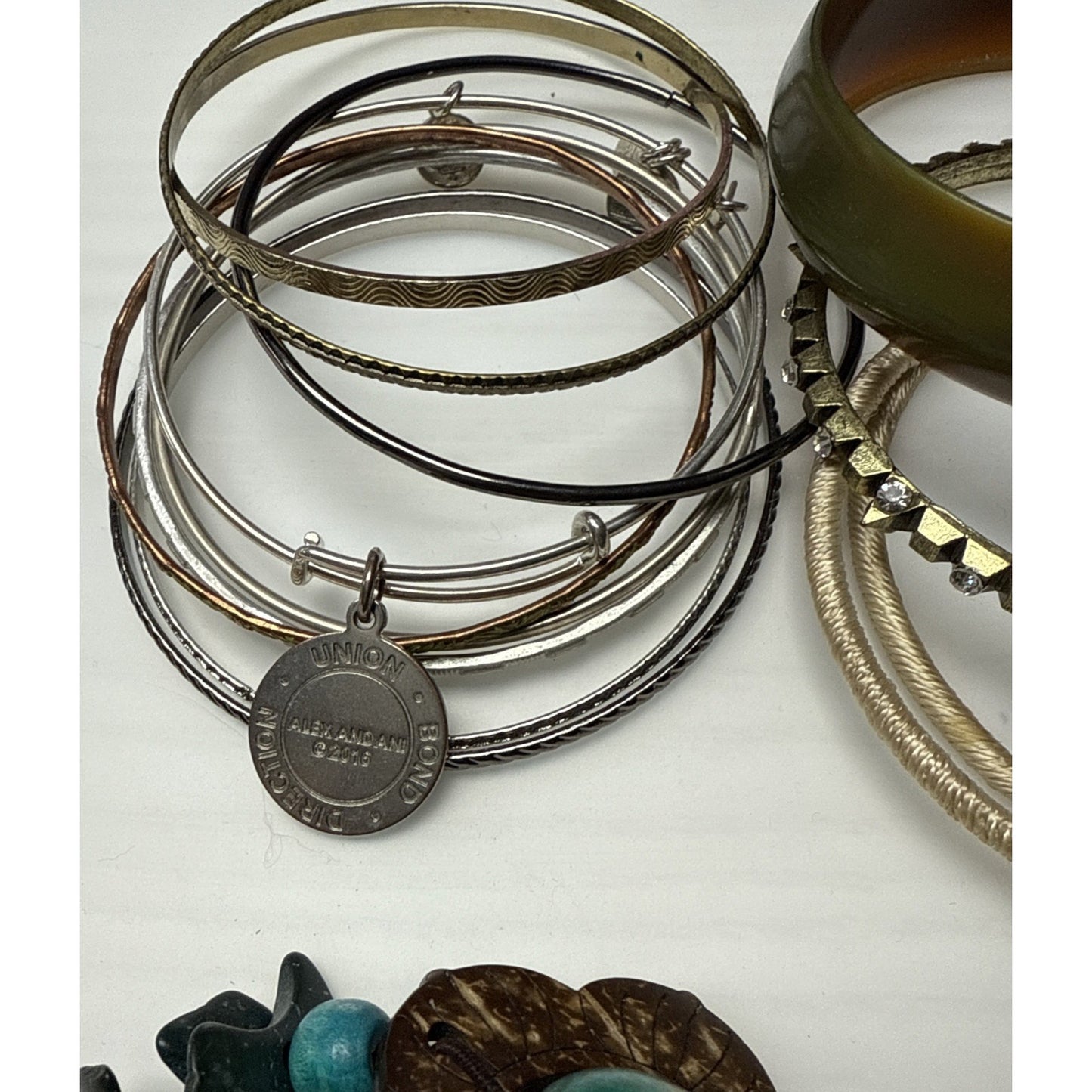 Vintage Modern Junk Jewelry Lot Craft Art Damage Craft Art Wearable As-Is 2#