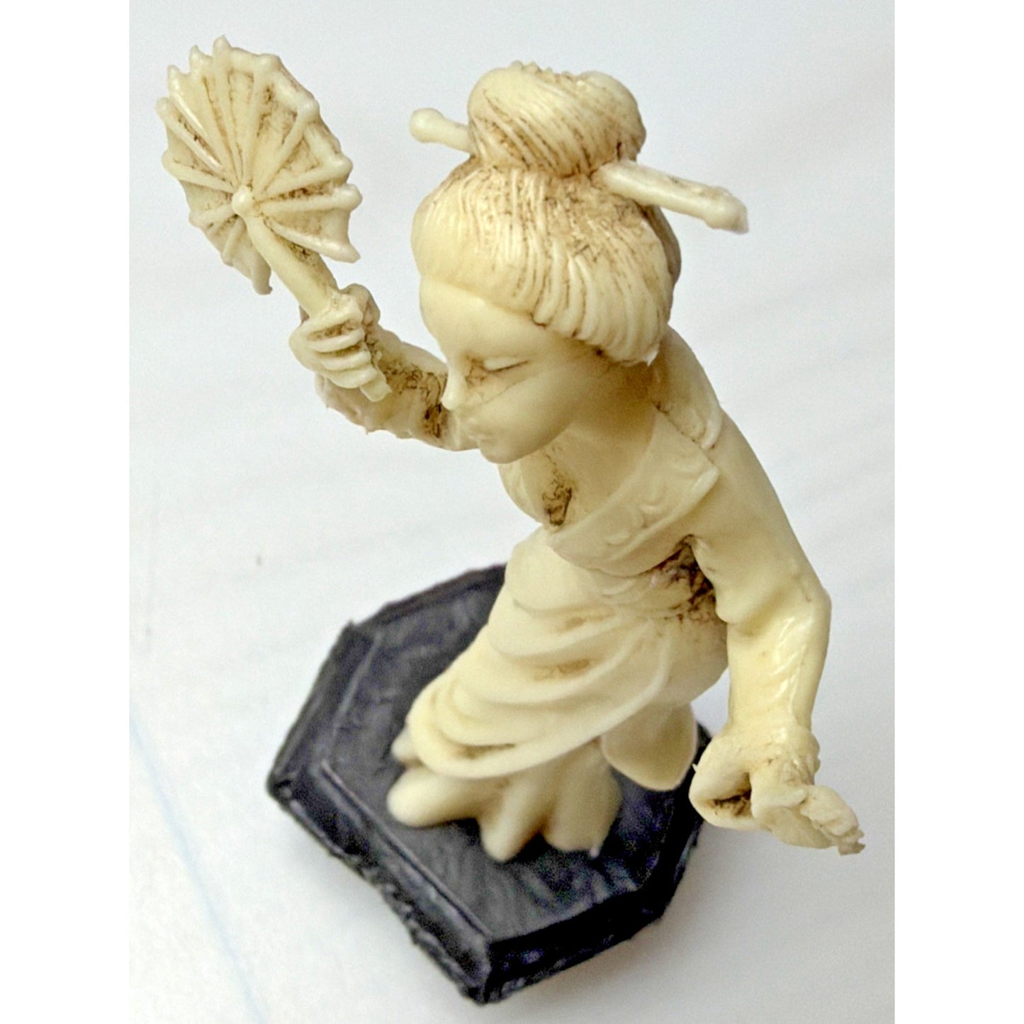Vintage Depositato Fontanini Chinoiserie Asian Inspired Geisha Girl Fan Figurine