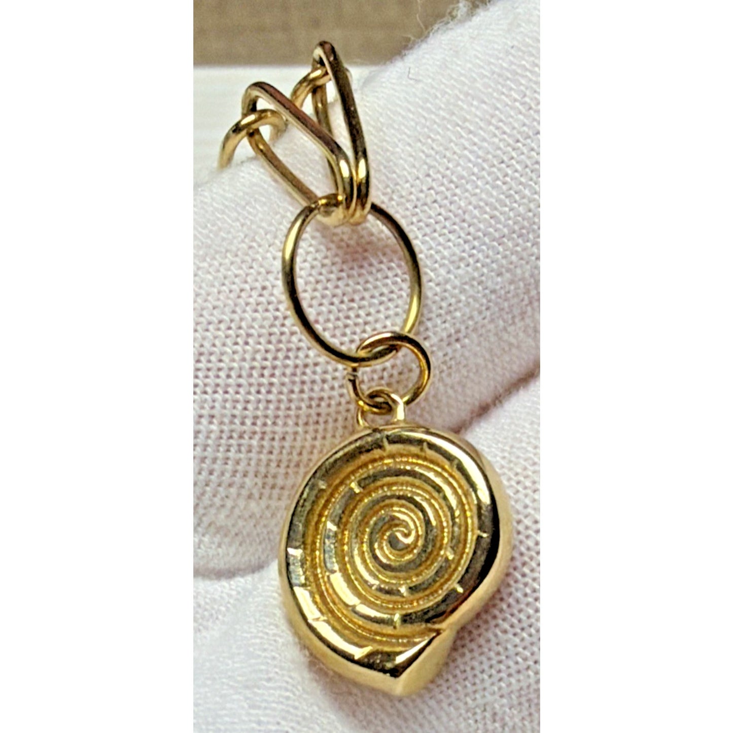Spartina Moon Shell Pendant Necklace 20" 14k Gold Plate Paperclip Chain Snail