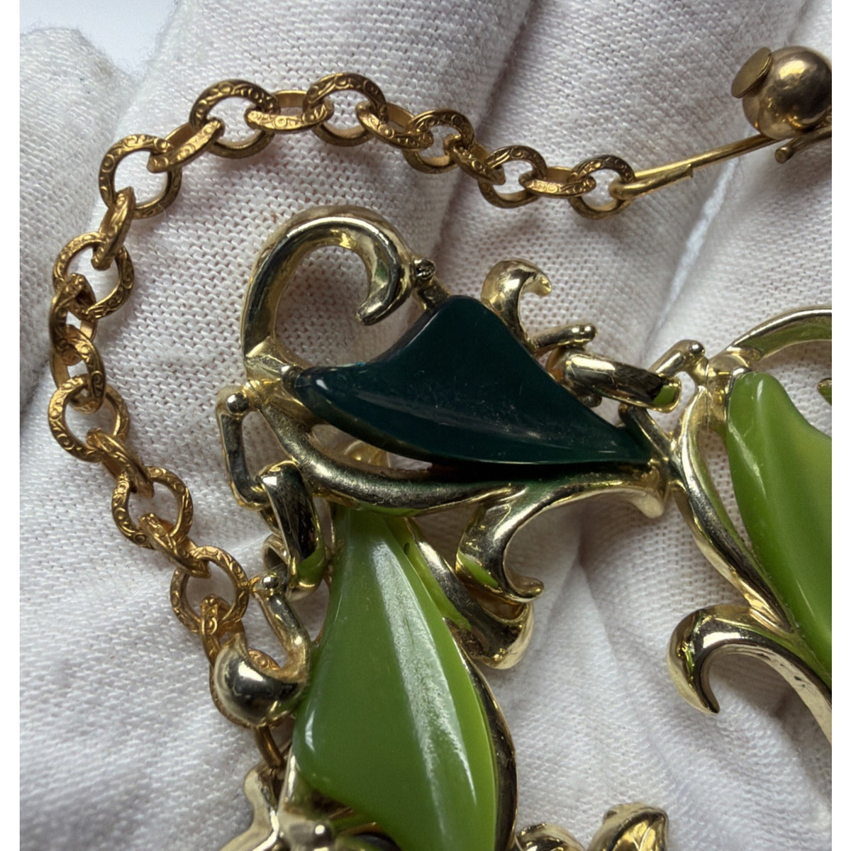 MCM Thermoset Necklace Green Gold Ornate Necklace Adjustable Chain Choker