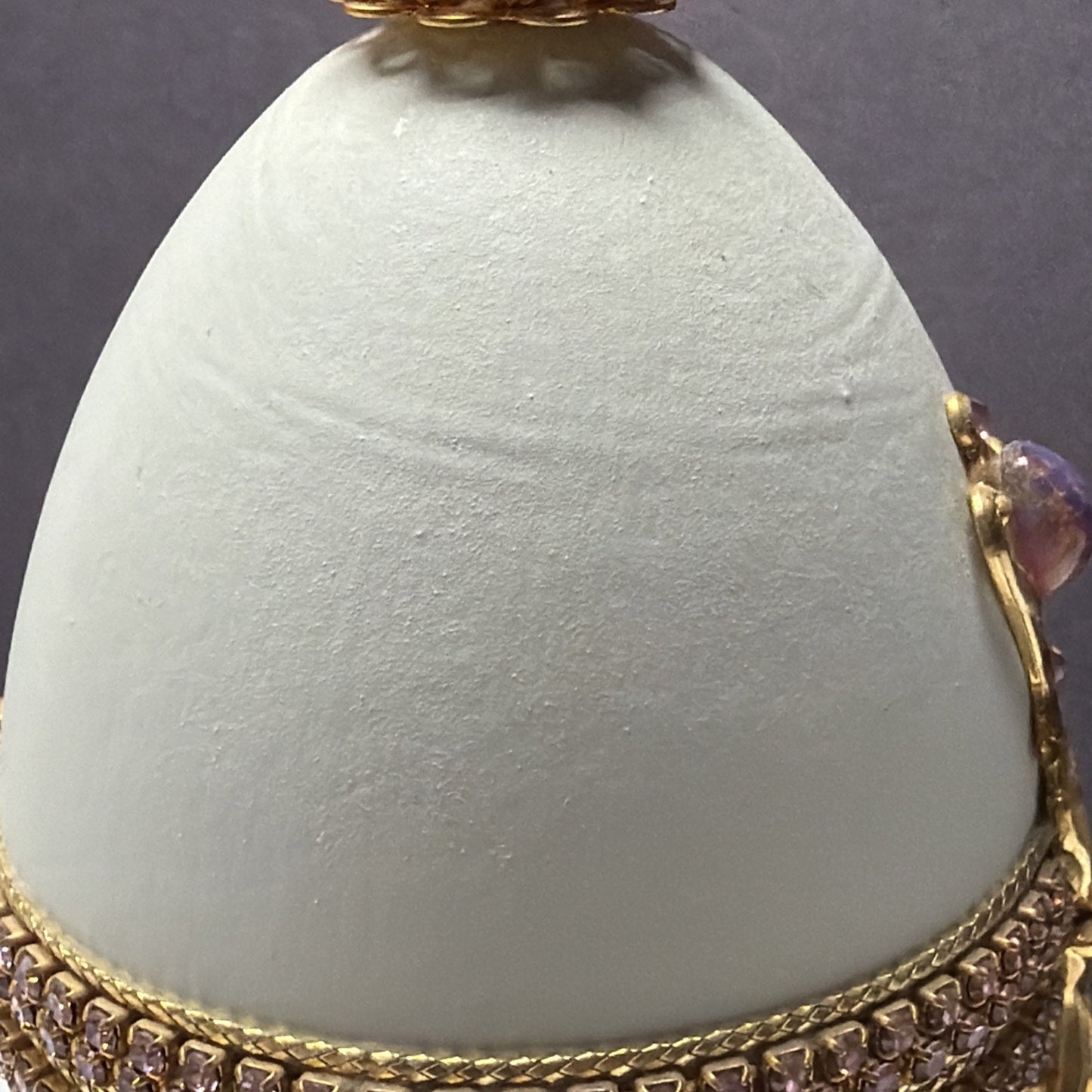 Vtg Pink Faceted Rhinestone Opal Gold Hand Decorated Goose Egg Hinged Footed Box