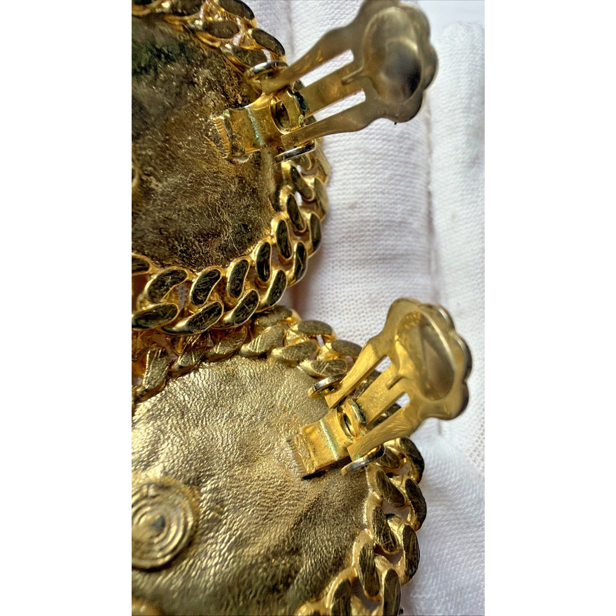 Vintage Button Dome Earrings Gold Tone Round Curb Chain Braided Border Clip On