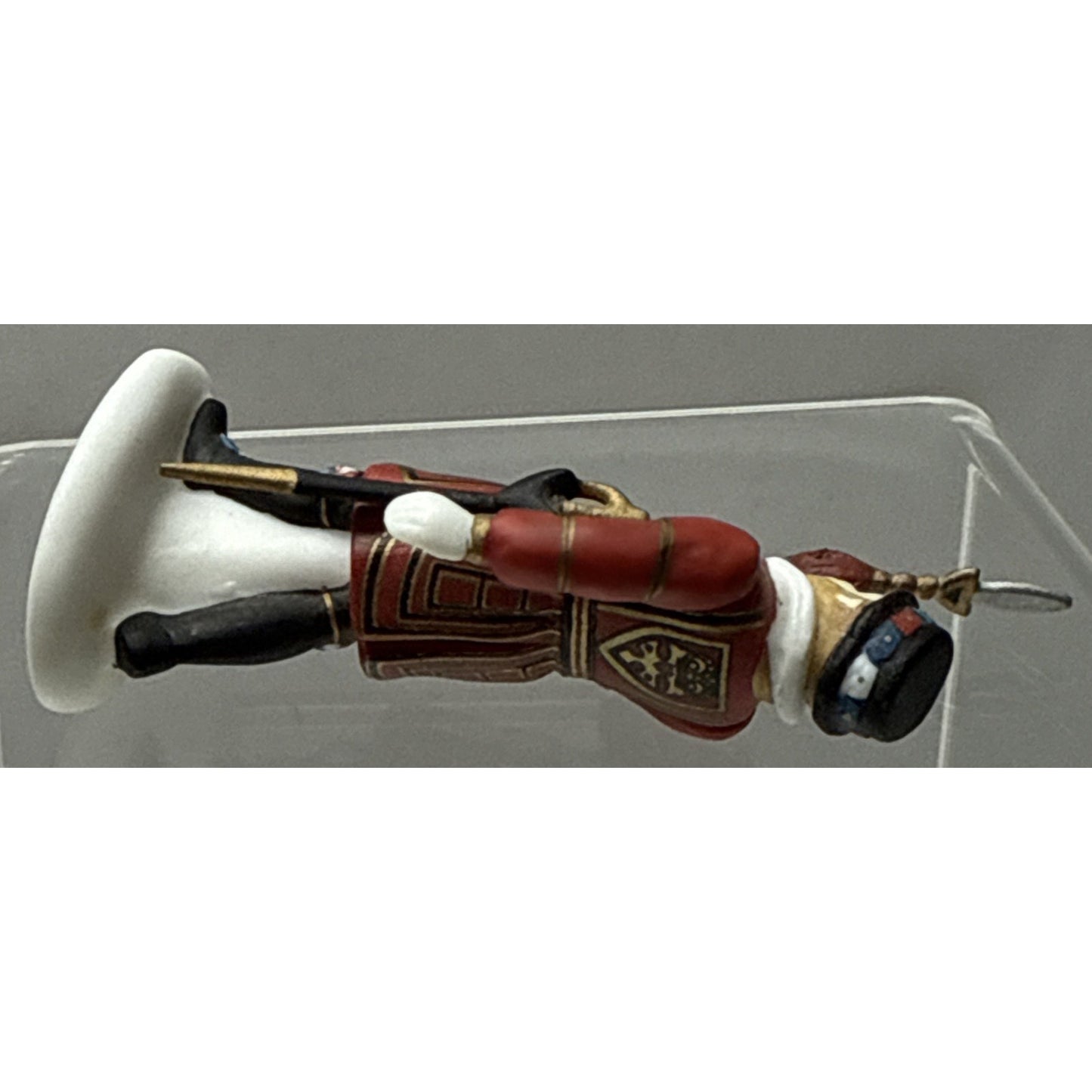 Vintage Dept 56 Yeomen of The Guard Single Figure Dickens 58397