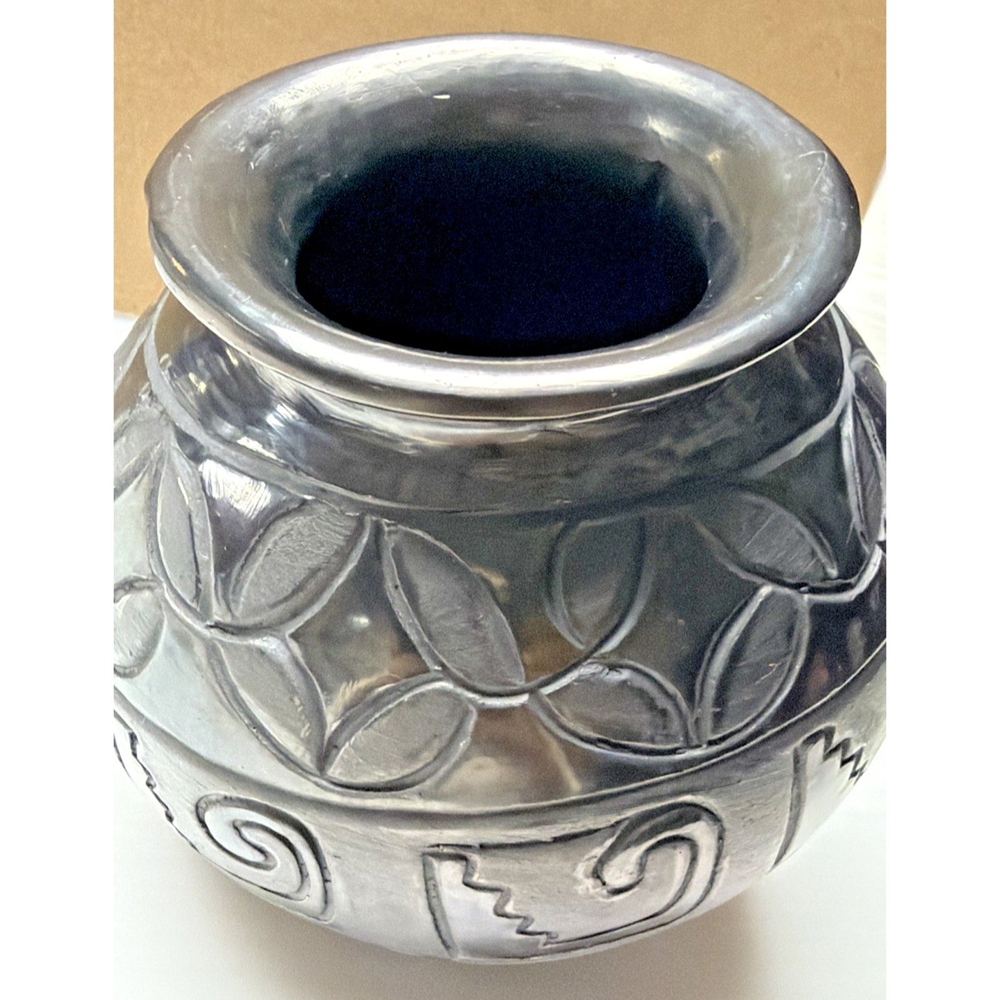 Vintage Dona Rosa Barro Negro Oaxaca Black Clay Pottery Vase Mexico