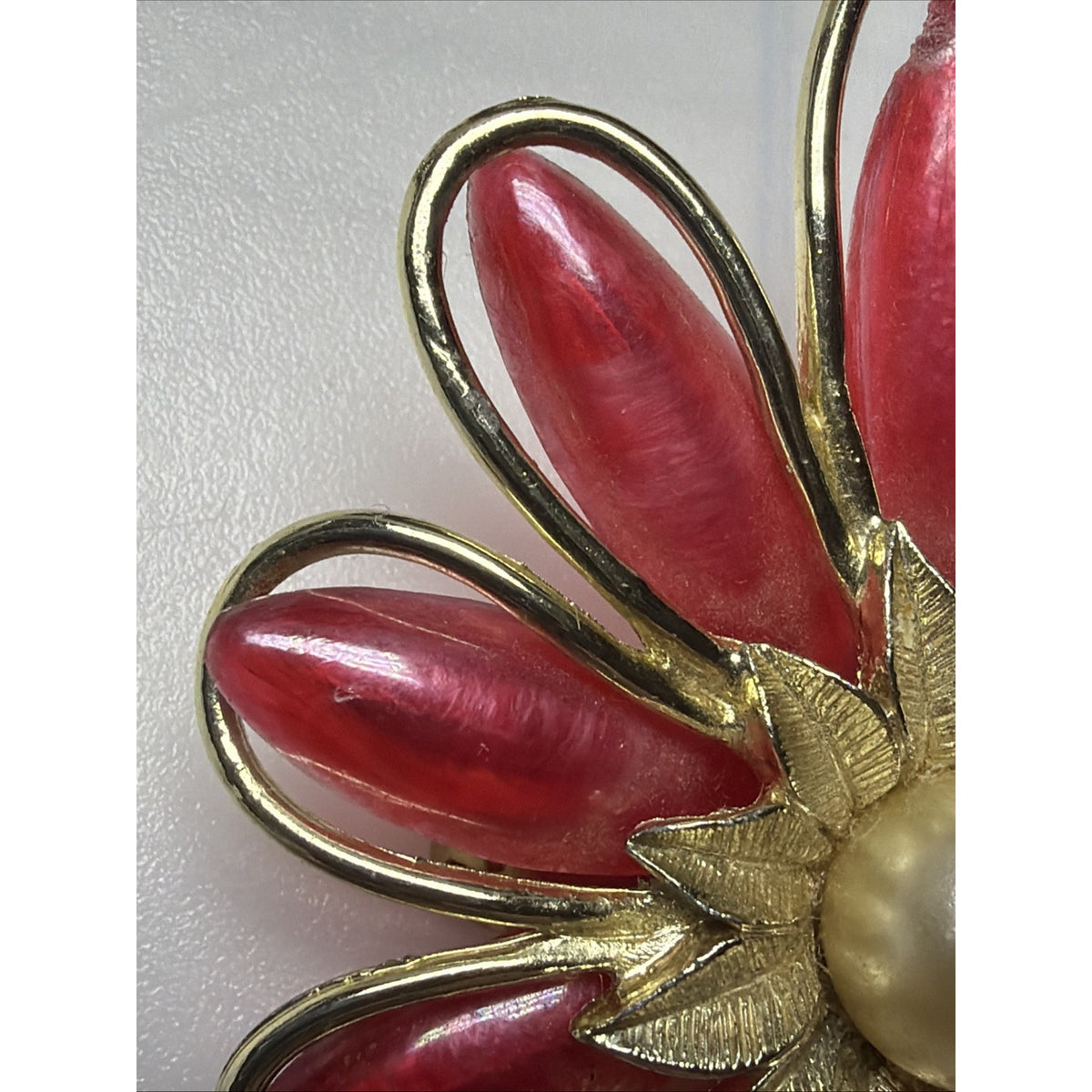 Vintage Large Flower Blossom Brooch Resin Plastic Leaves Gold Frame Faux Pearl