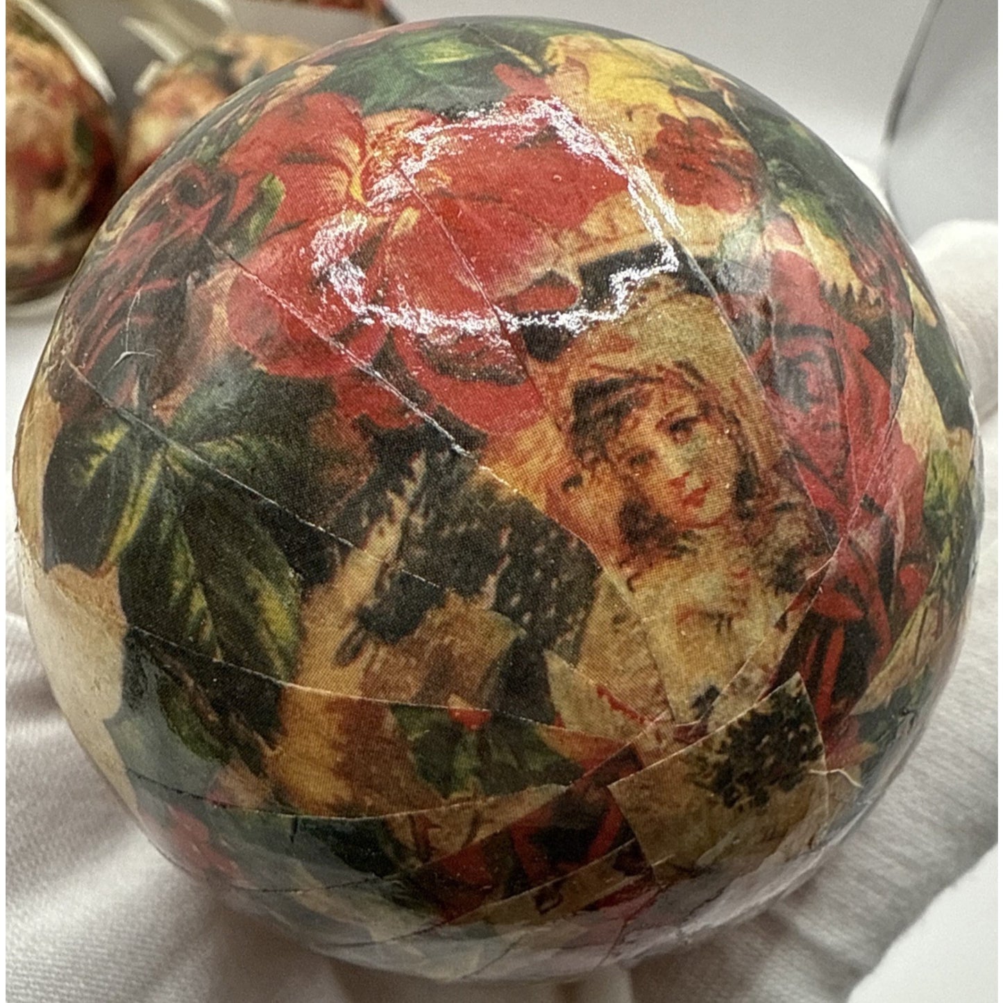 Vintage Set of 6 Christmas Decoupage Paper Mache Victorian Ornaments Box Ribbon