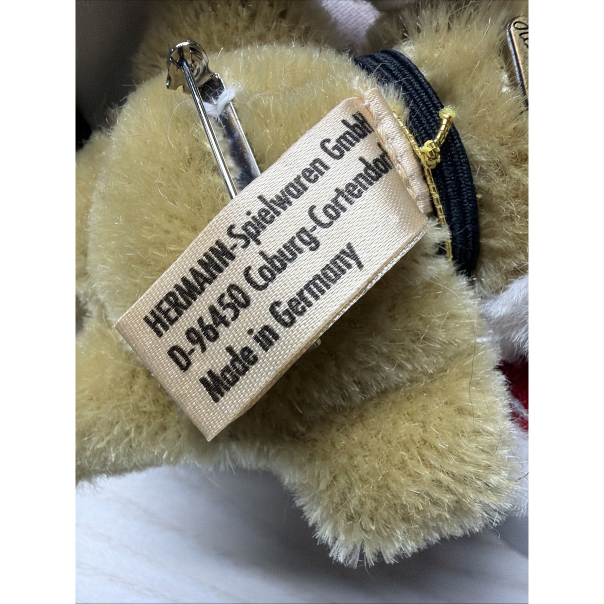 Vintage Hermann Spielwaren 1996 Christmas Bear Pin Brooch Mohair Tags