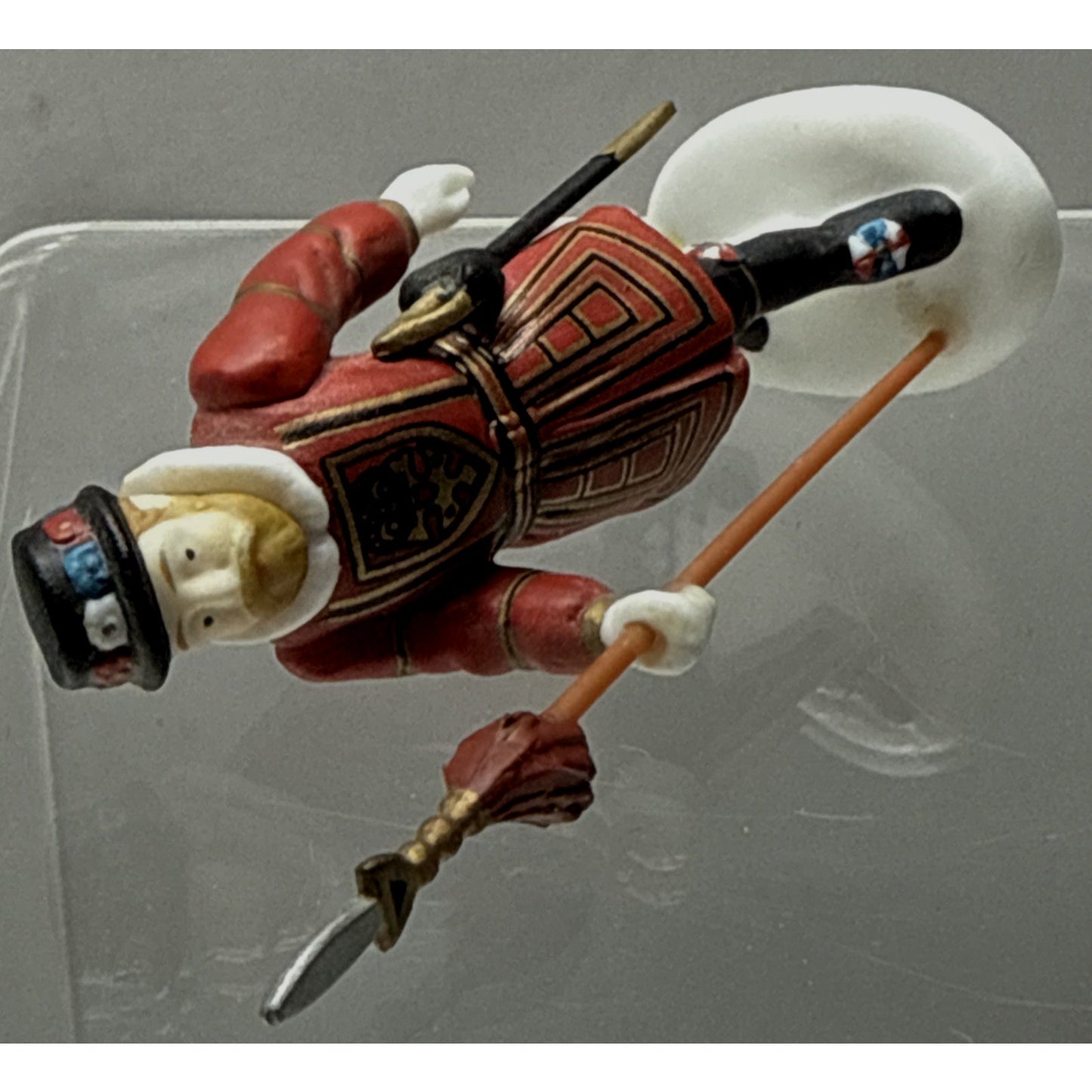 Vintage Dept 56 Yeomen of The Guard Single Figure Dickens 58397