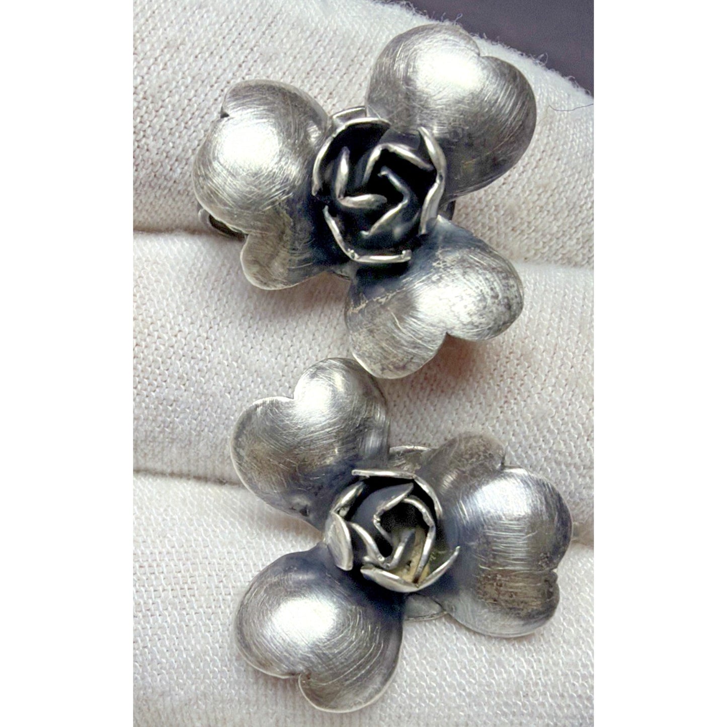 Vintage Sterling Silver Detailed Rose Rosette Flower Screw Back Earrings