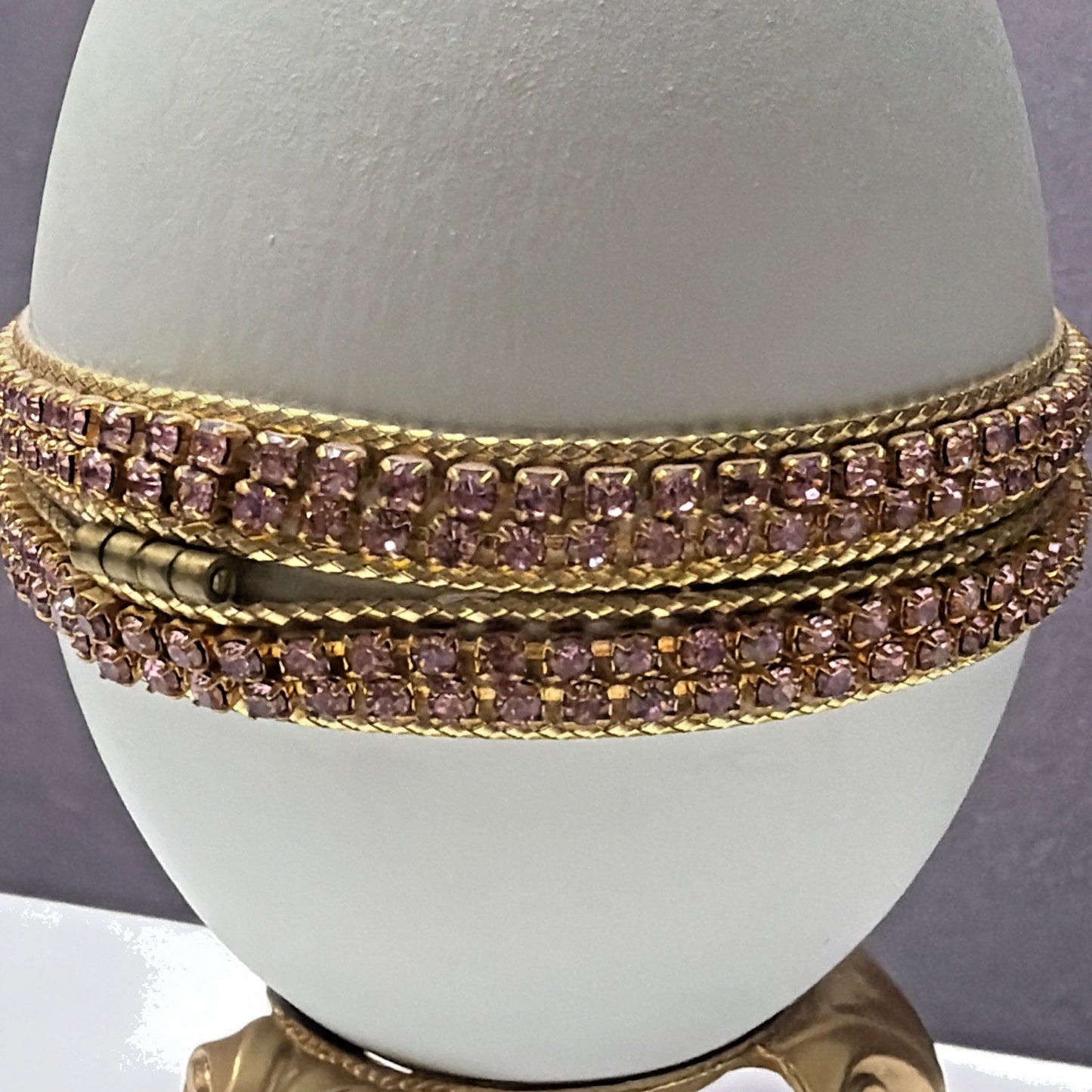 Vtg Pink Faceted Rhinestone Opal Gold Hand Decorated Goose Egg Hinged Footed Box
