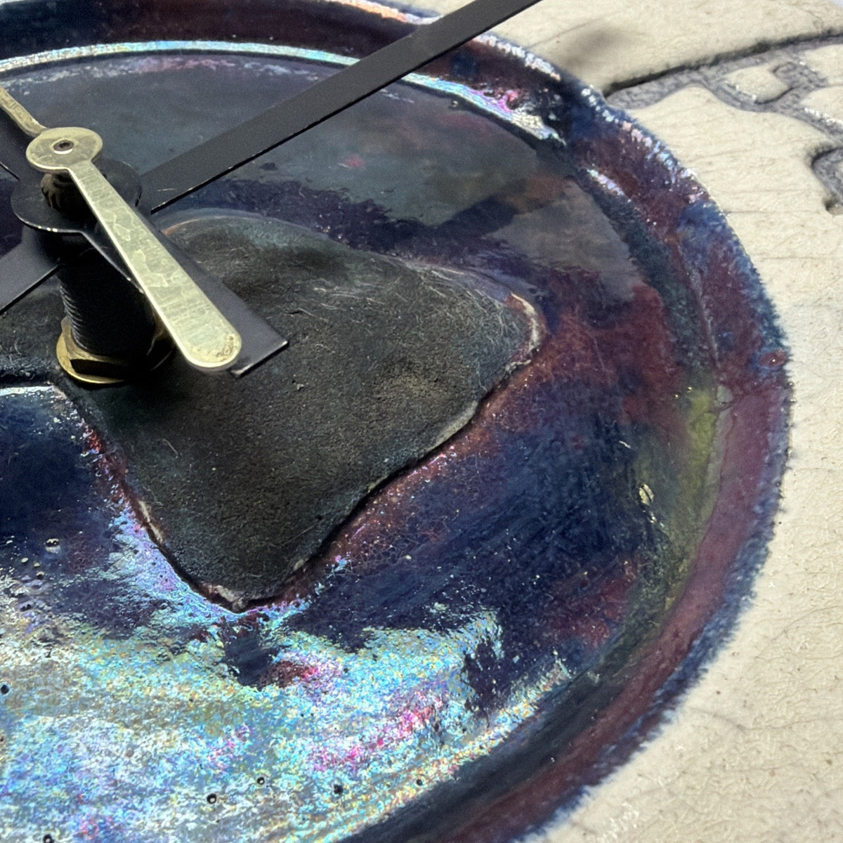 Vtg Ben Diller Raku Art Pottery Petroglyph Glazed Crackle Clock Iridescent As Is