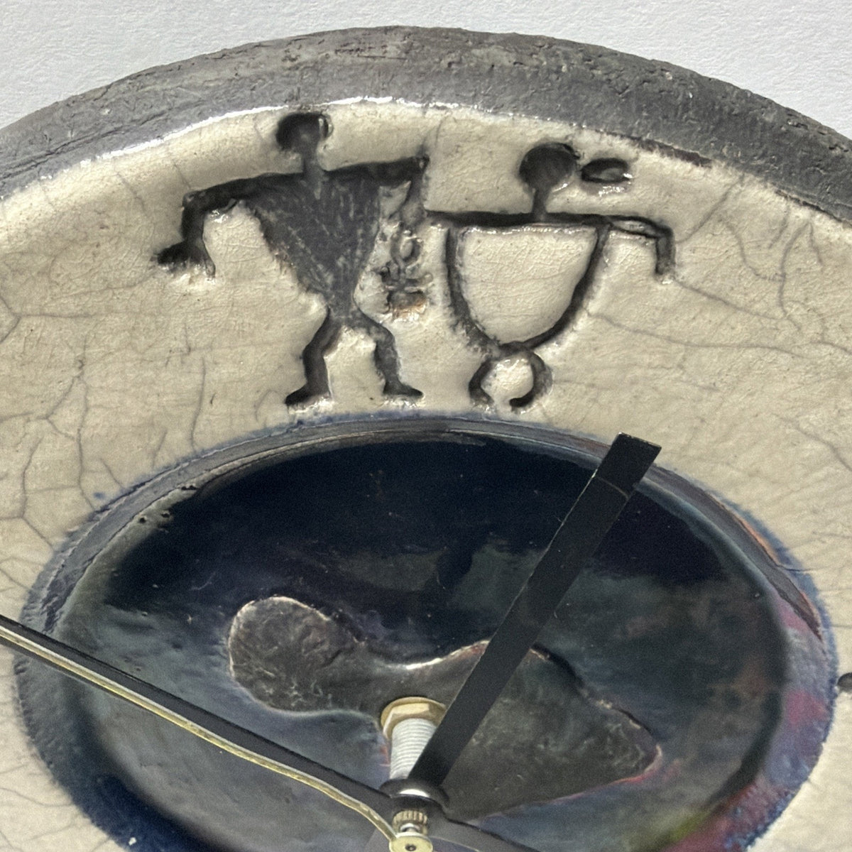 Vtg Ben Diller Raku Art Pottery Petroglyph Glazed Crackle Clock Iridescent As Is