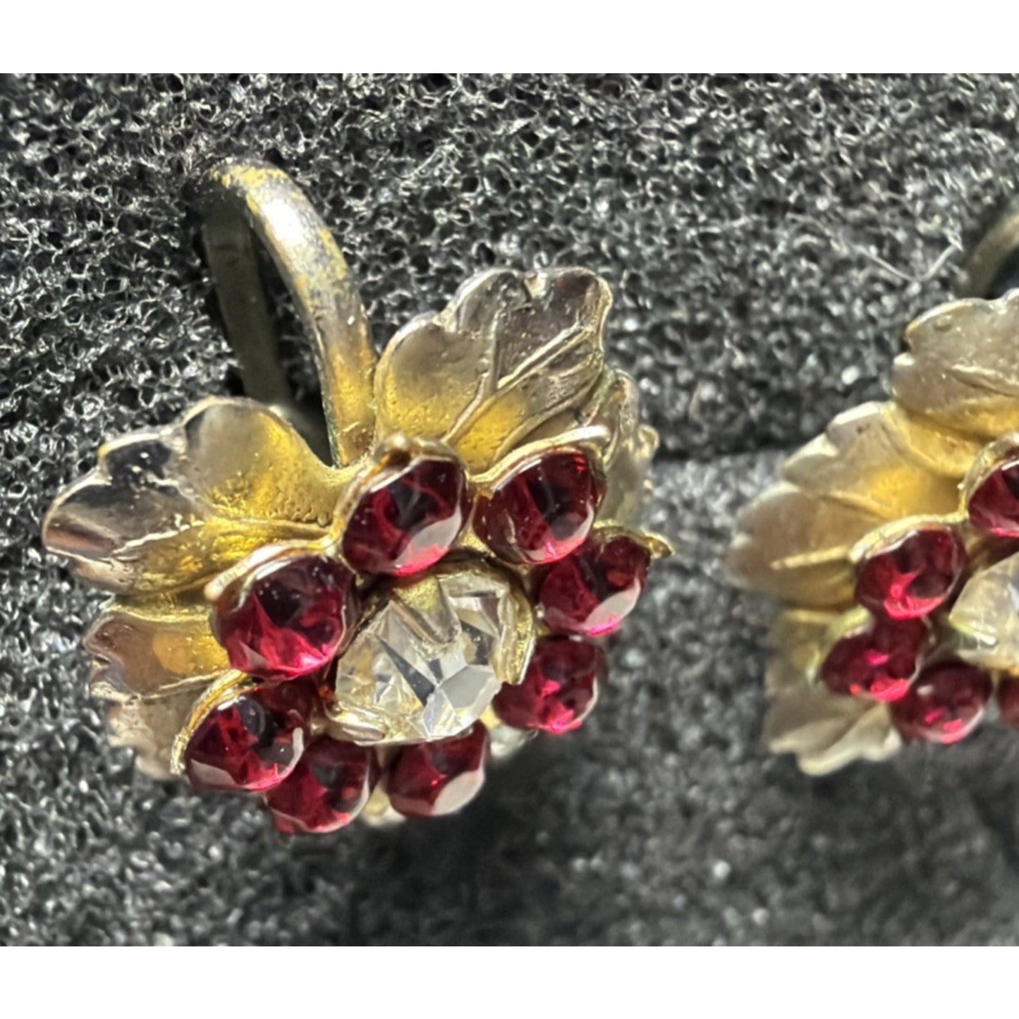 Vintage Gold Tone Leaf Screw Back Earrings Ruby Red Rhinestone White Clear