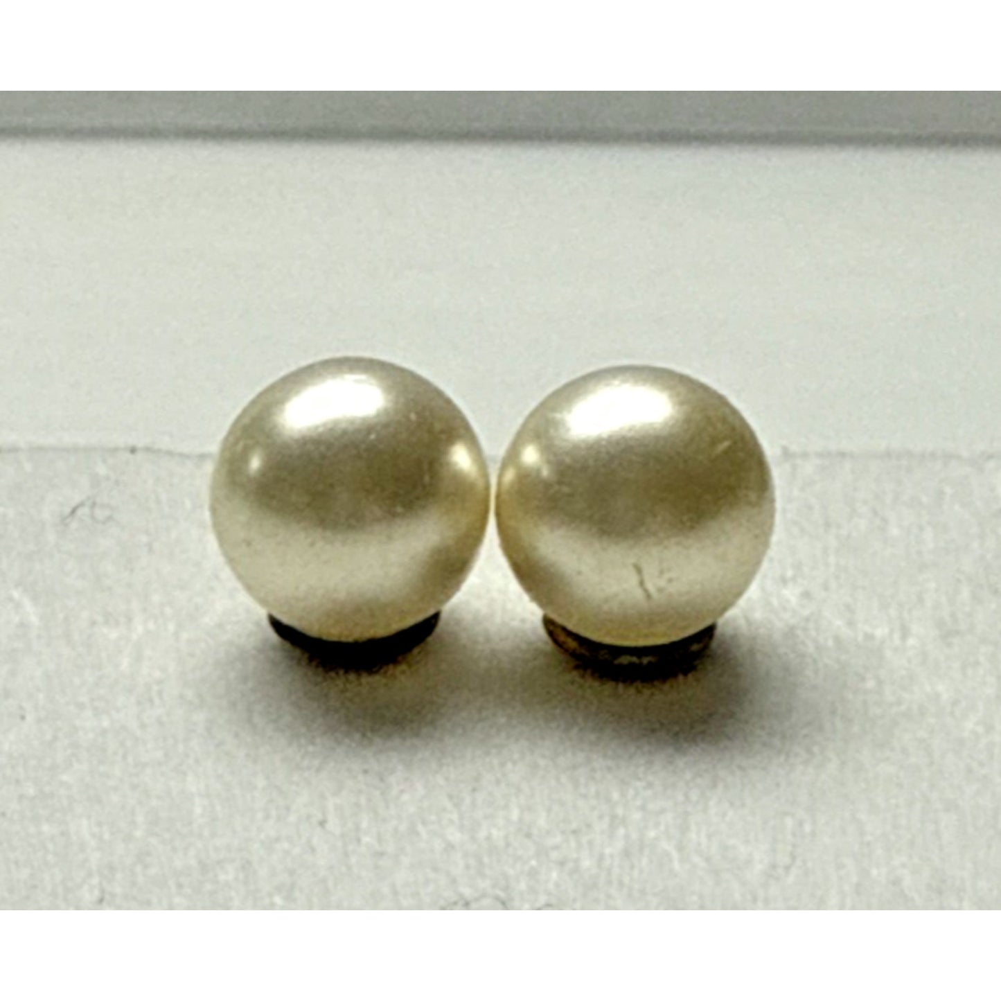 Vintage Richelieu Faux Pearl Huggie Clip On Earrings Gold Metal Brass Read