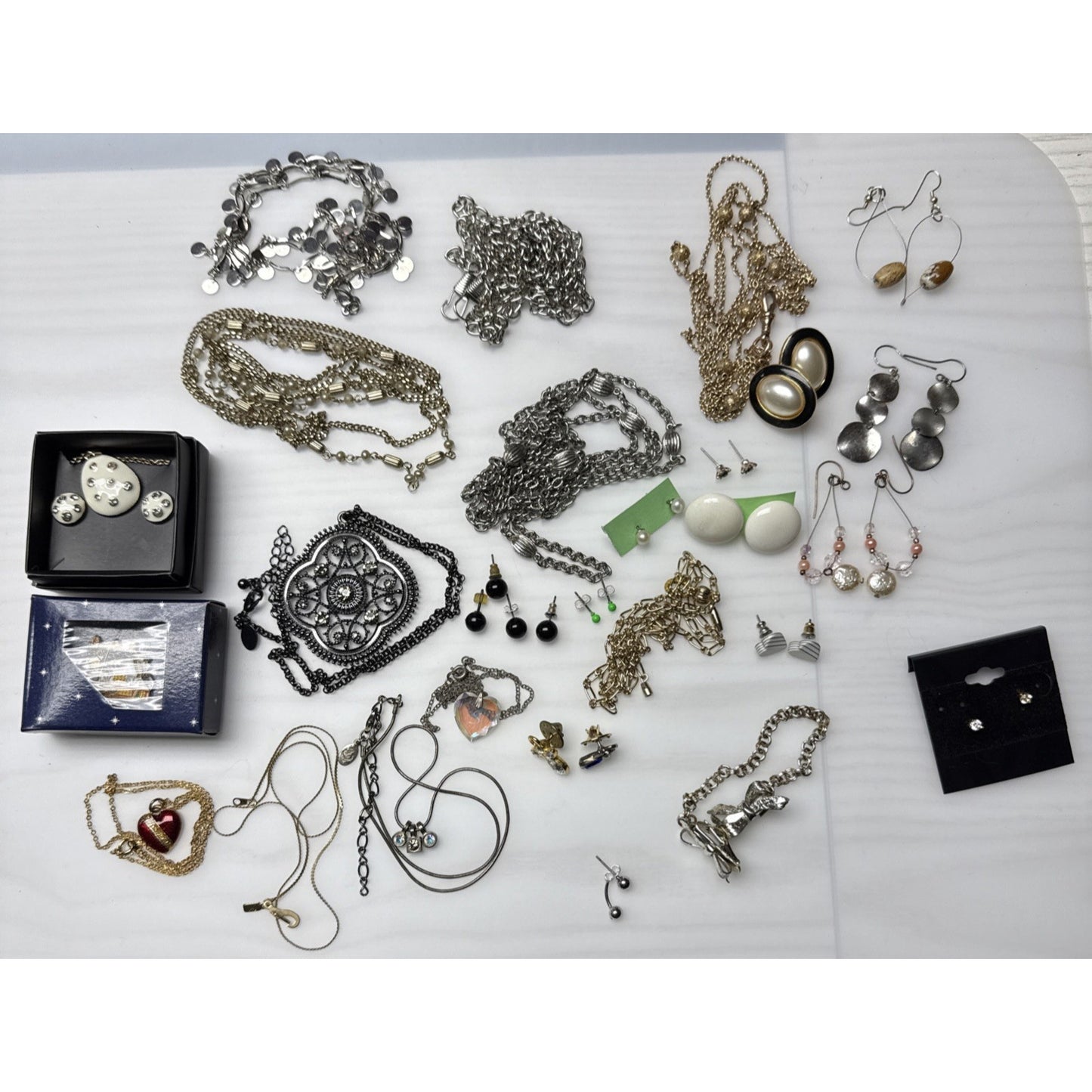 Vintage Modern Junk Jewelry Lot Craft Art Damage Craft Art Wearable As-Is 2#