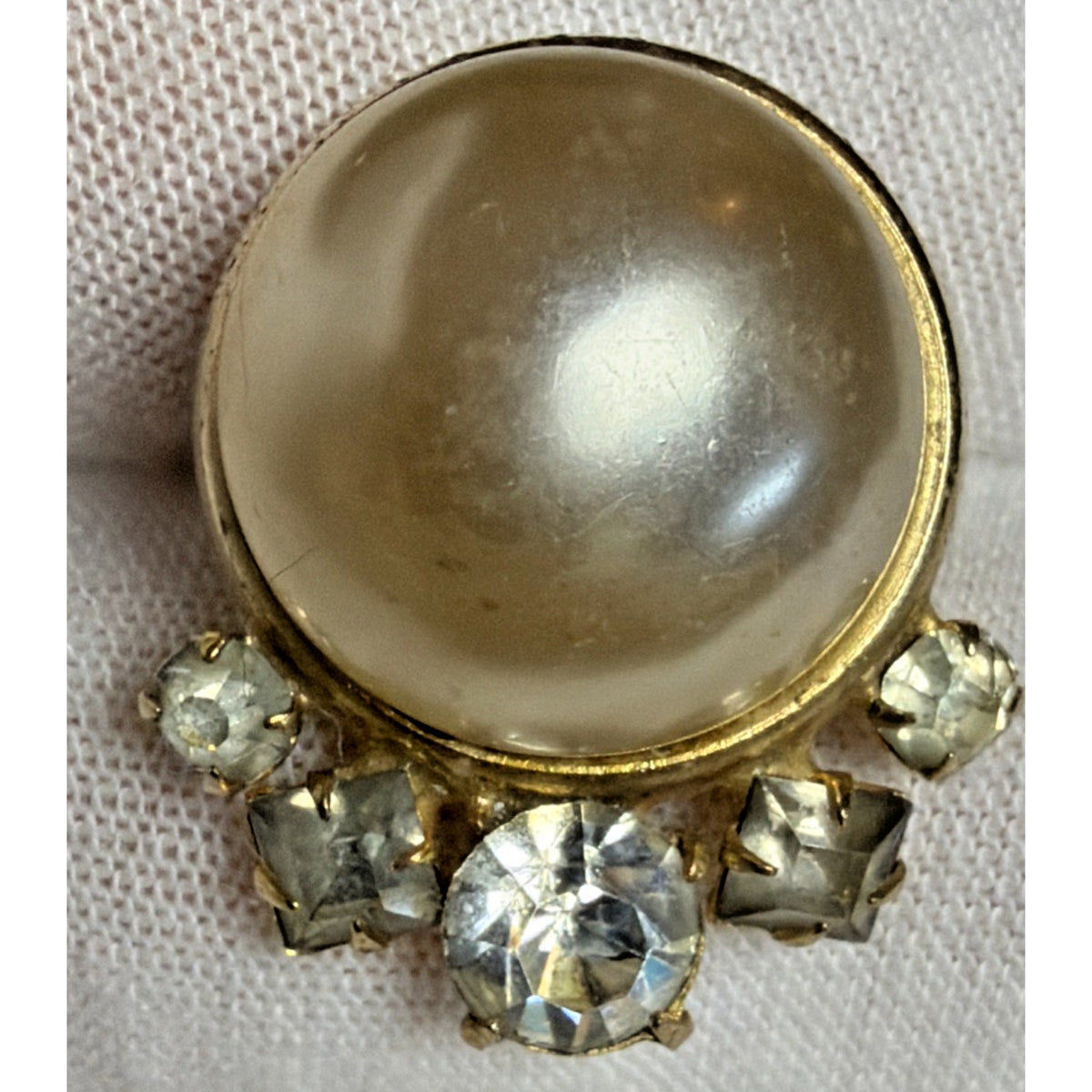 Vtg Coro Faux Pearl Button Cabochon Pin Clear Rhinestone Waterfall Pin Brooch