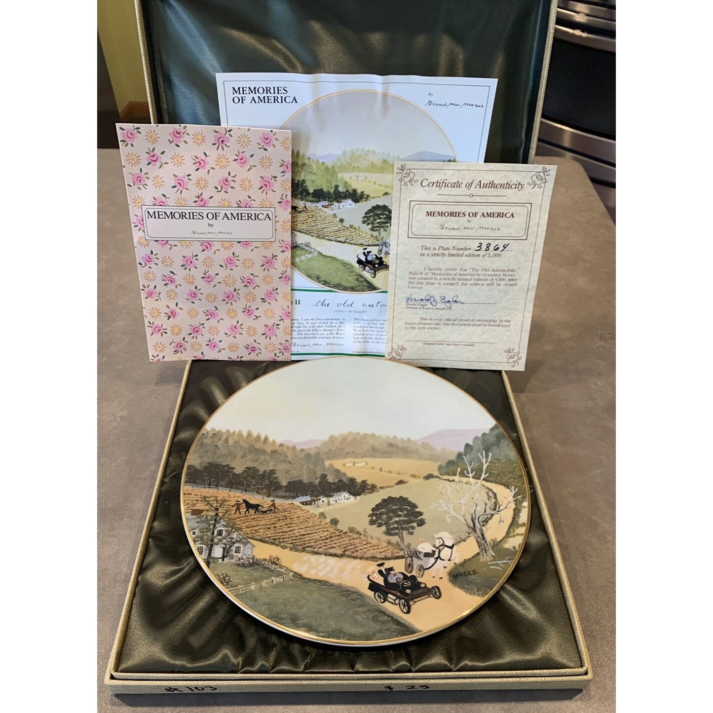 Grandma Moses Memories of America Collector Plate The Old Automobile COA Case