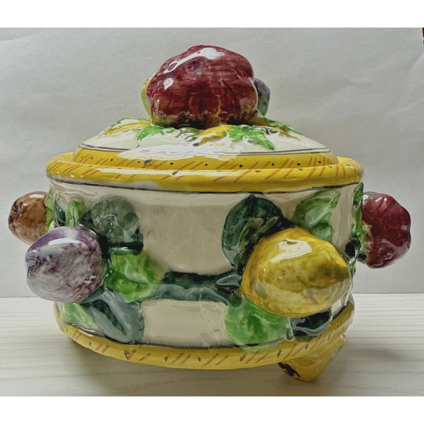Vtg Fruit Majolica Serving Bowl Dish Lid Tureen Italy Preserve Pot As Is Rread