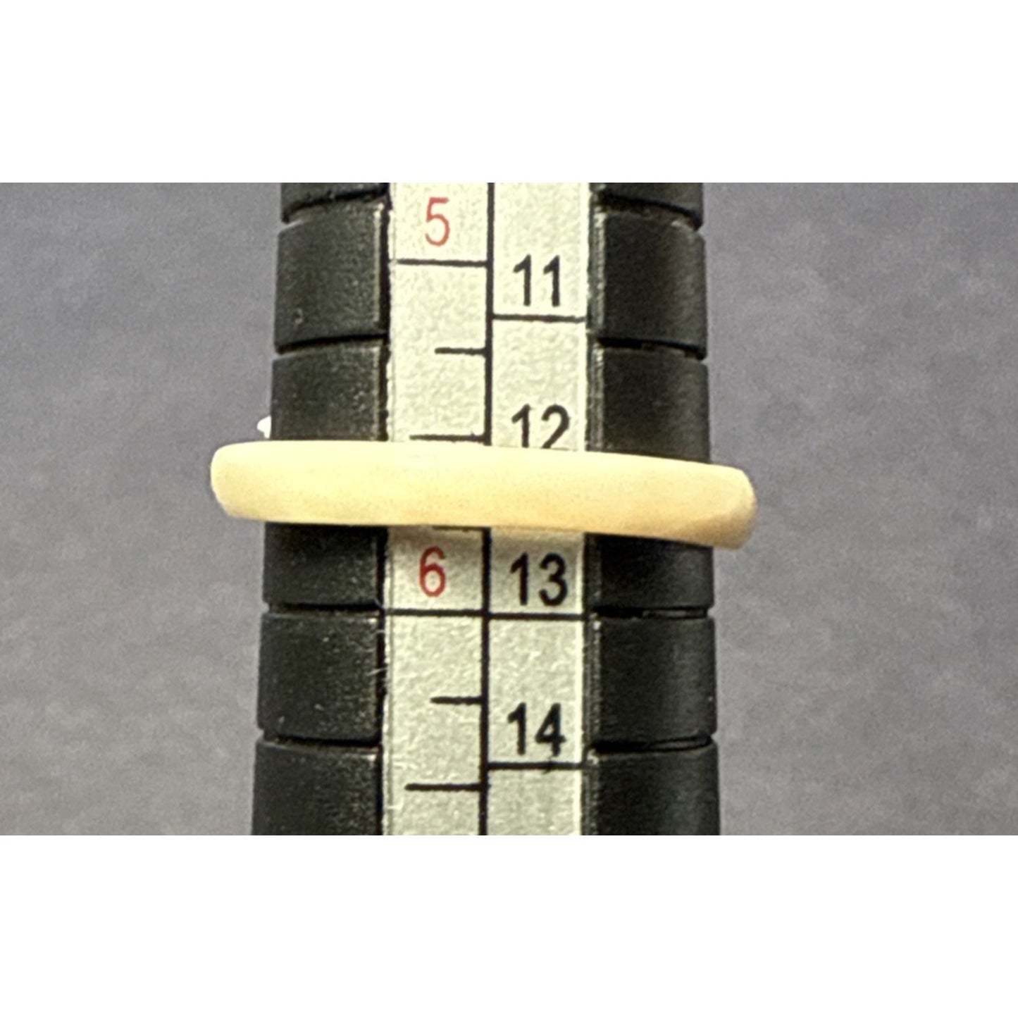 Vintage Southwest Style Bird in Flight Carved Shell Ring Sz 5.75