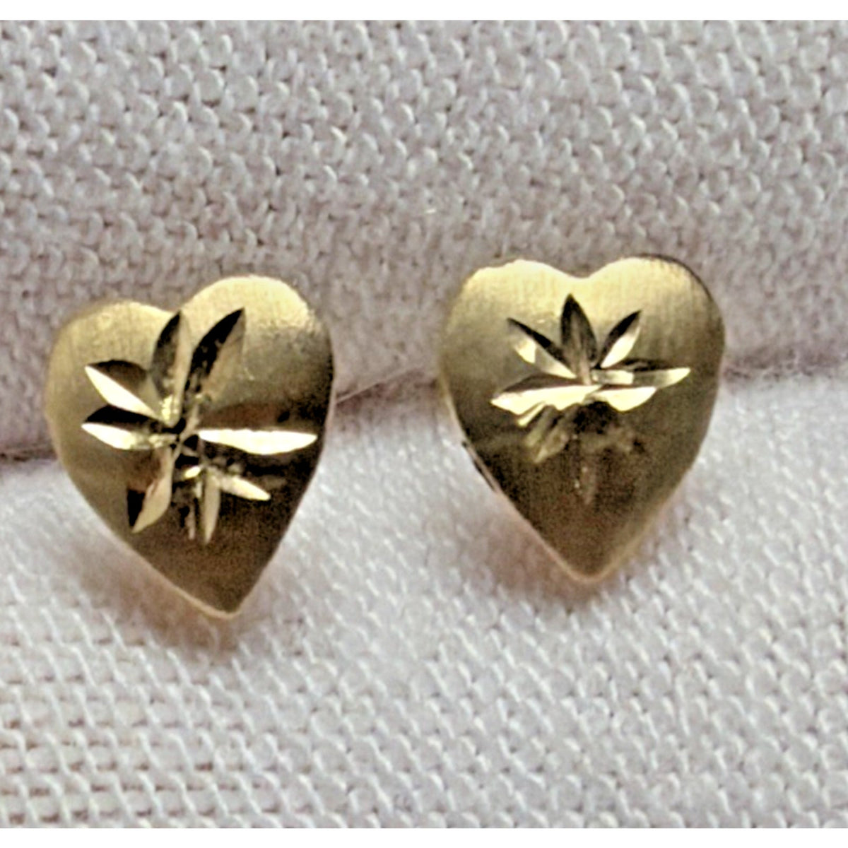Vintage JCM Jacmel 14k Yellow Gold Diamond Cut Heart Stud Earrings No Backs