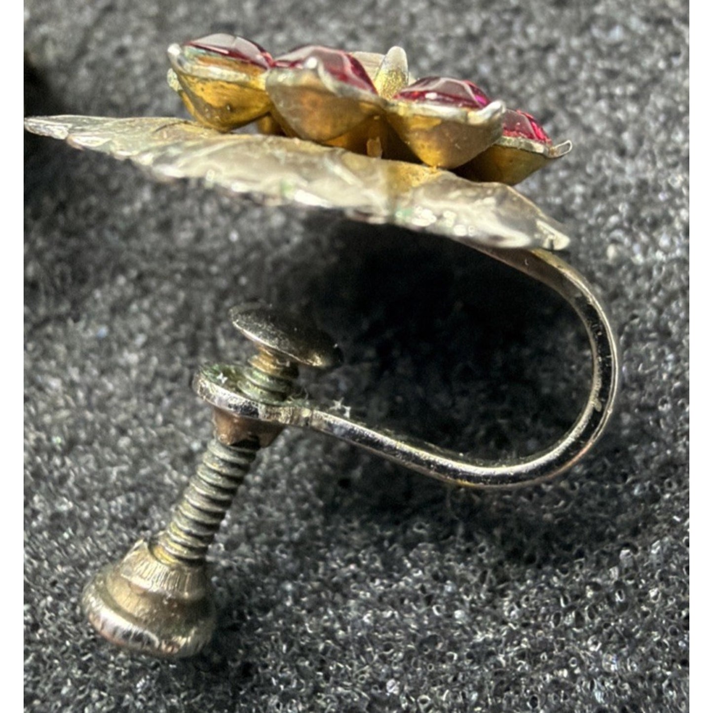 Vintage Gold Tone Leaf Screw Back Earrings Ruby Red Rhinestone White Clear