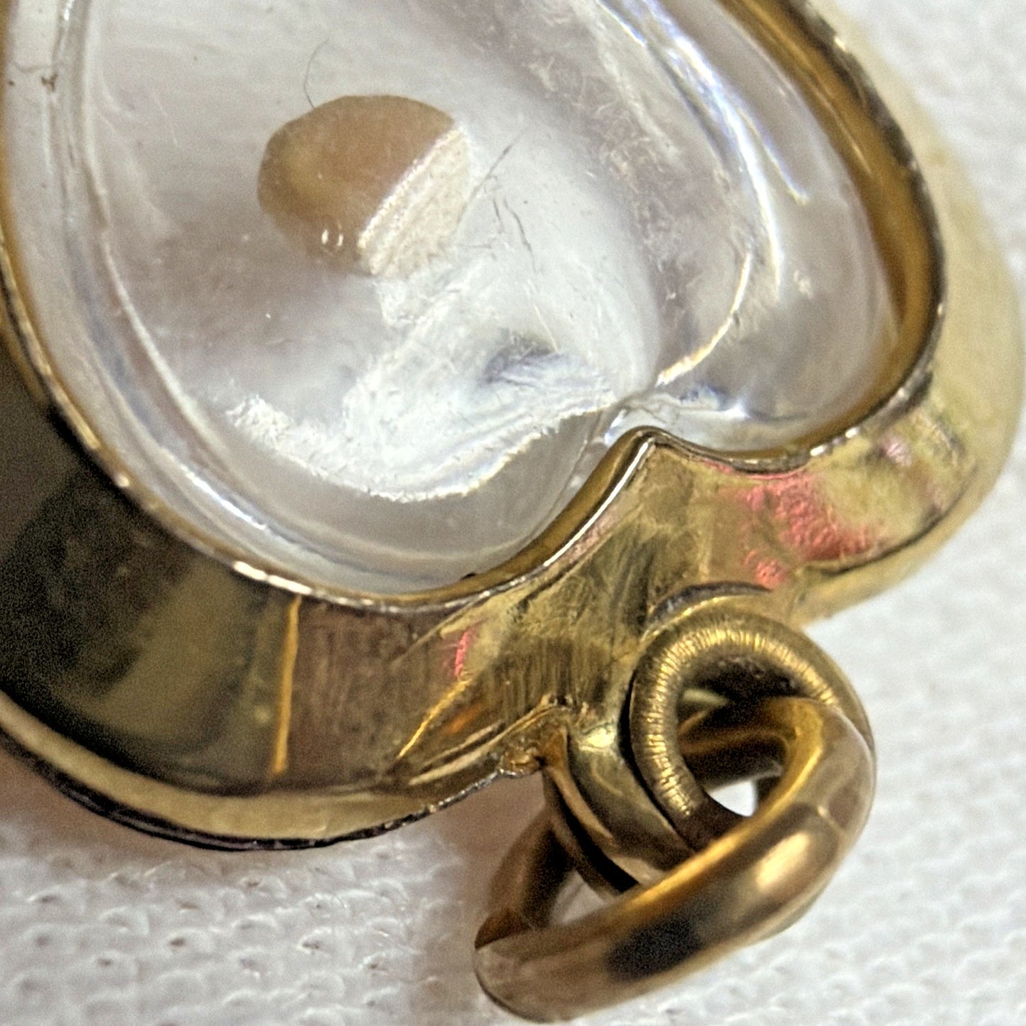 Vtg Gold Plated Lucite Mustard Seed Heart Pendant Charm Religious Amulet As Is
