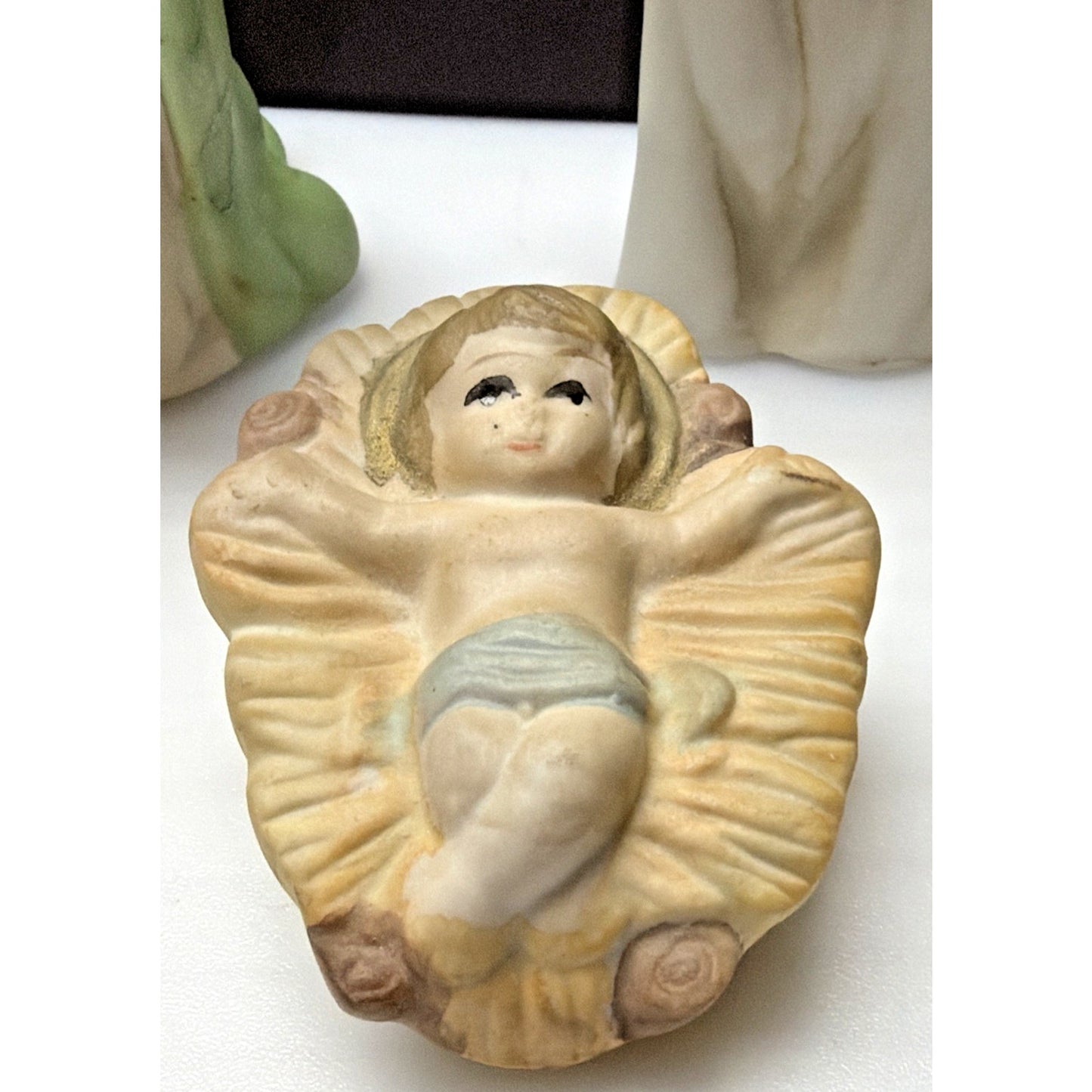 Vintage Lot of 11 Ceramic Porcelain Nativity Figurines Hand Painted As Is