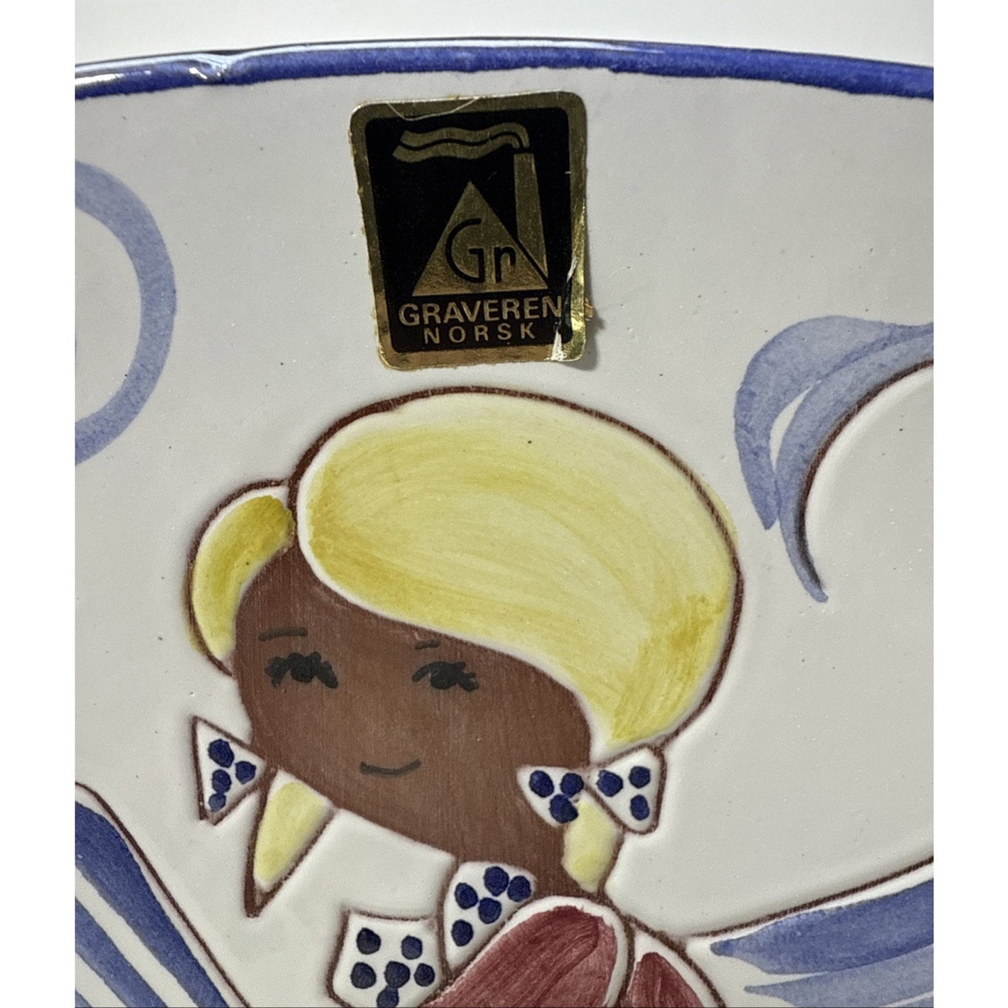 Vintage Graverens Norway Folk Art Pottery Plate Winter Skiing Girl 787 SD As-Is