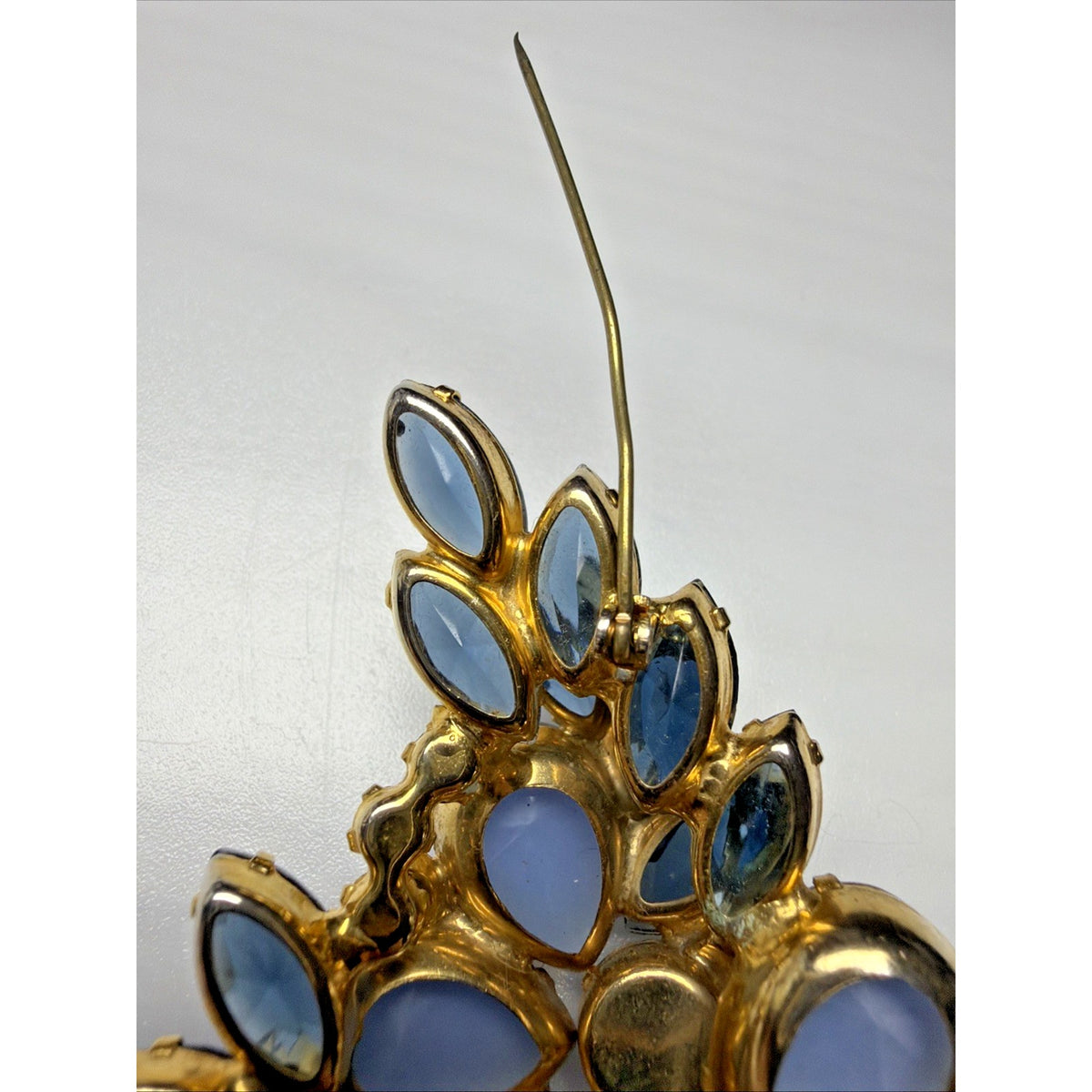 Vintage Juliana DeLizza Elster Gold Fluss Blue Floral Rhinestone Brooch As Is
