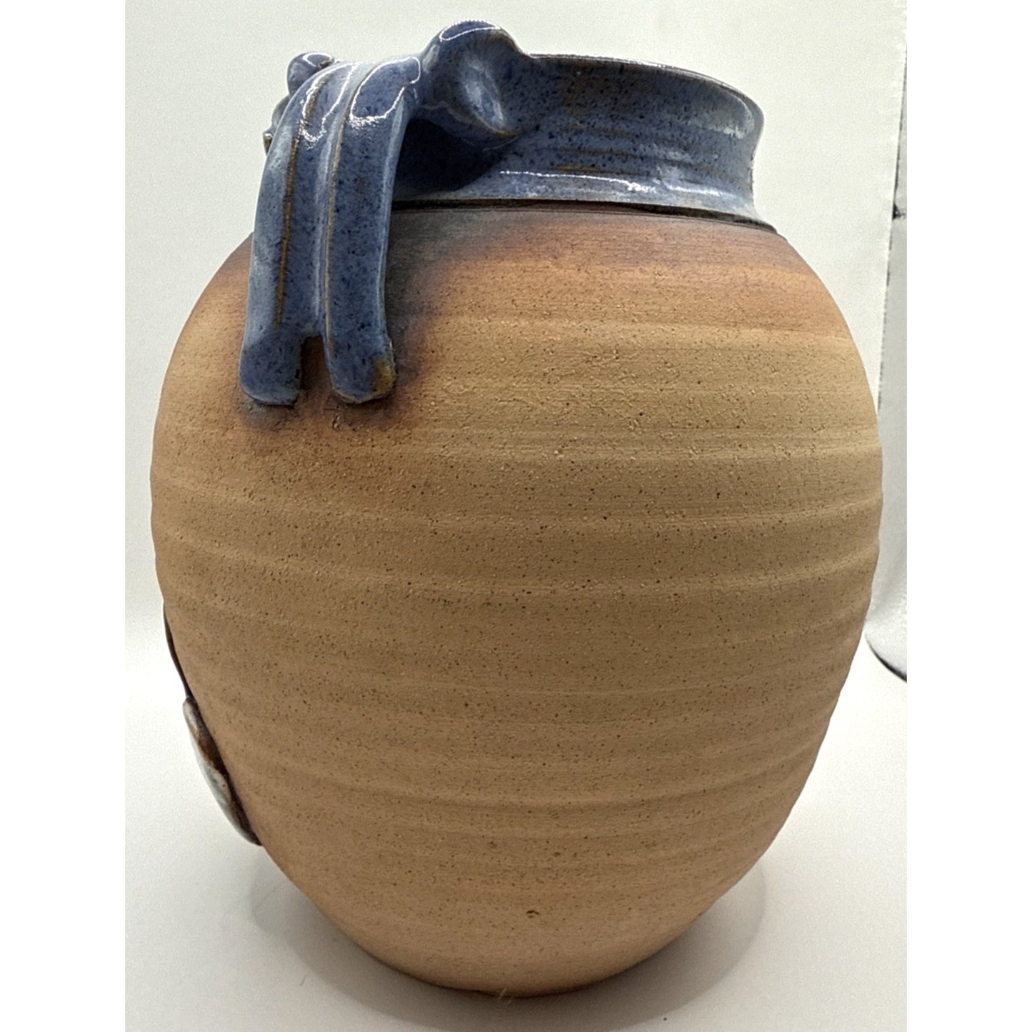 Old Patagonia Pottery Kissinger Double Handle Vase Blue Hibiscus Leaves Signed