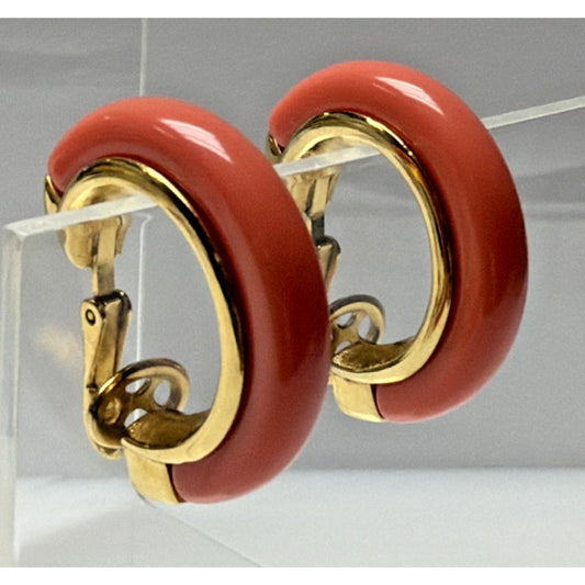 Vintage Crown Trifari Coral Pink Peach Lucite Gold Tone Clip On Earrings