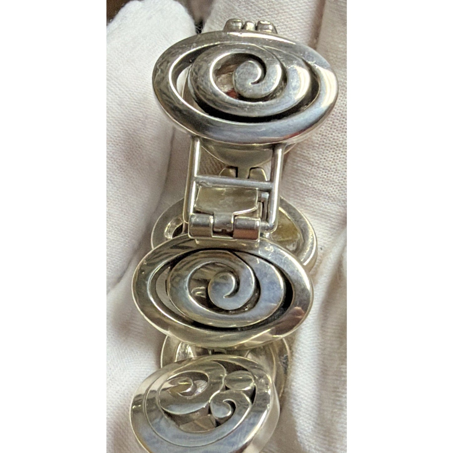 Brighton Vertigo Oval Link Bracelet Silver Tone Swirl Design 7” Modern Boho