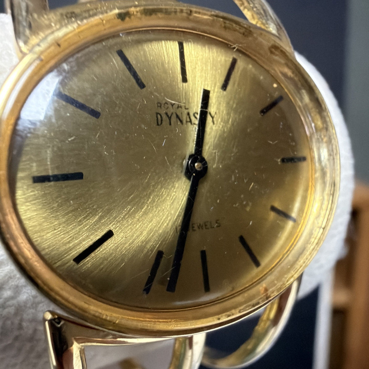 Vintage Royal Dynasty 17 Jewels Watch Cuff Bracelet Gold Tone Works