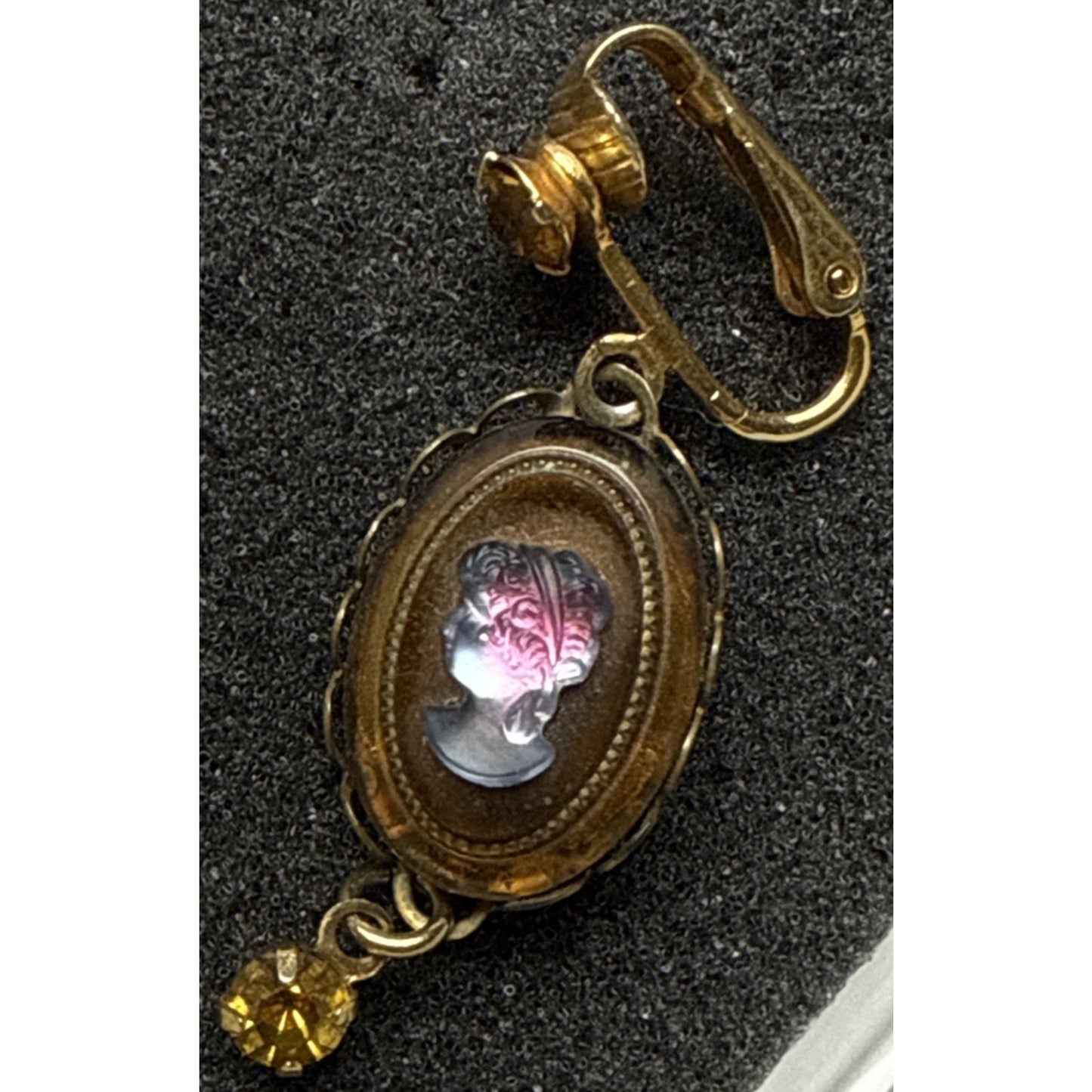 Vintage Juliana D&E Celebrity Glass Intaglio Cameo Clip Earring 1 Only