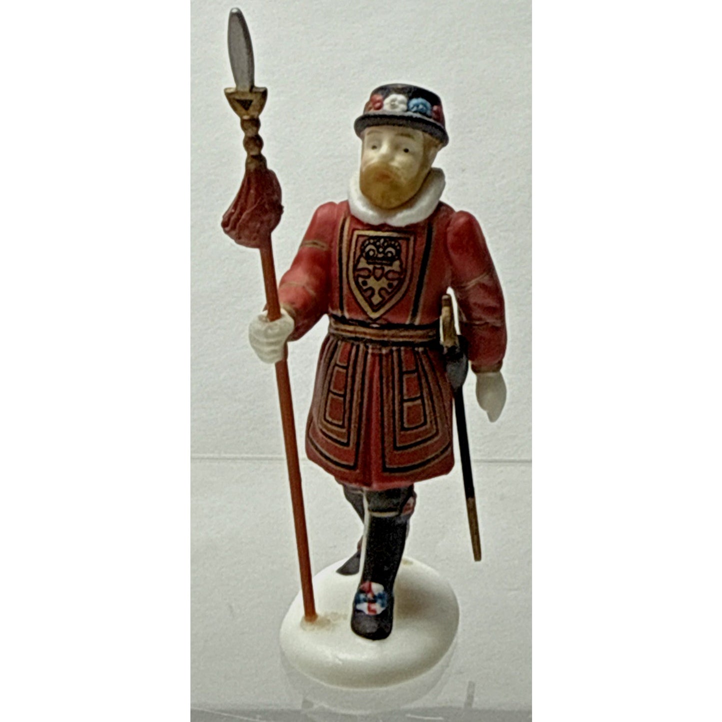 Vintage Dept 56 Yeomen of The Guard Single Figure Dickens 58397