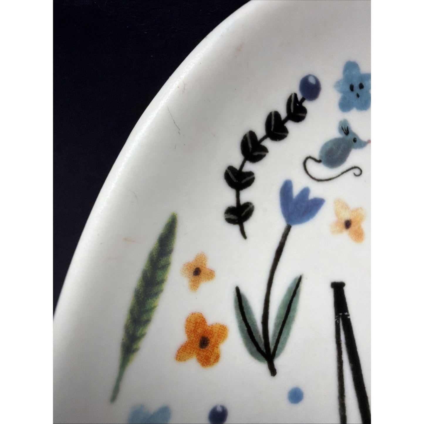 Anthropologie Amelia Herbertson Ceramic Floral Monogram M Footed Soap Dish
