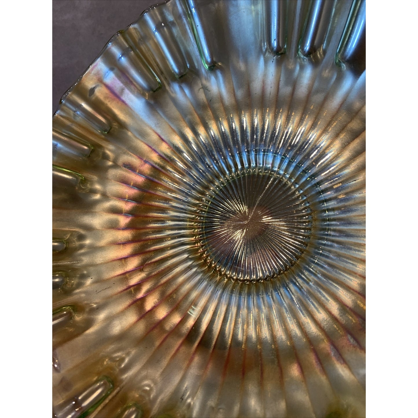 Vintage Fenton Green Carnival Glass Stippled Rays Ruffled Crimped Bowl