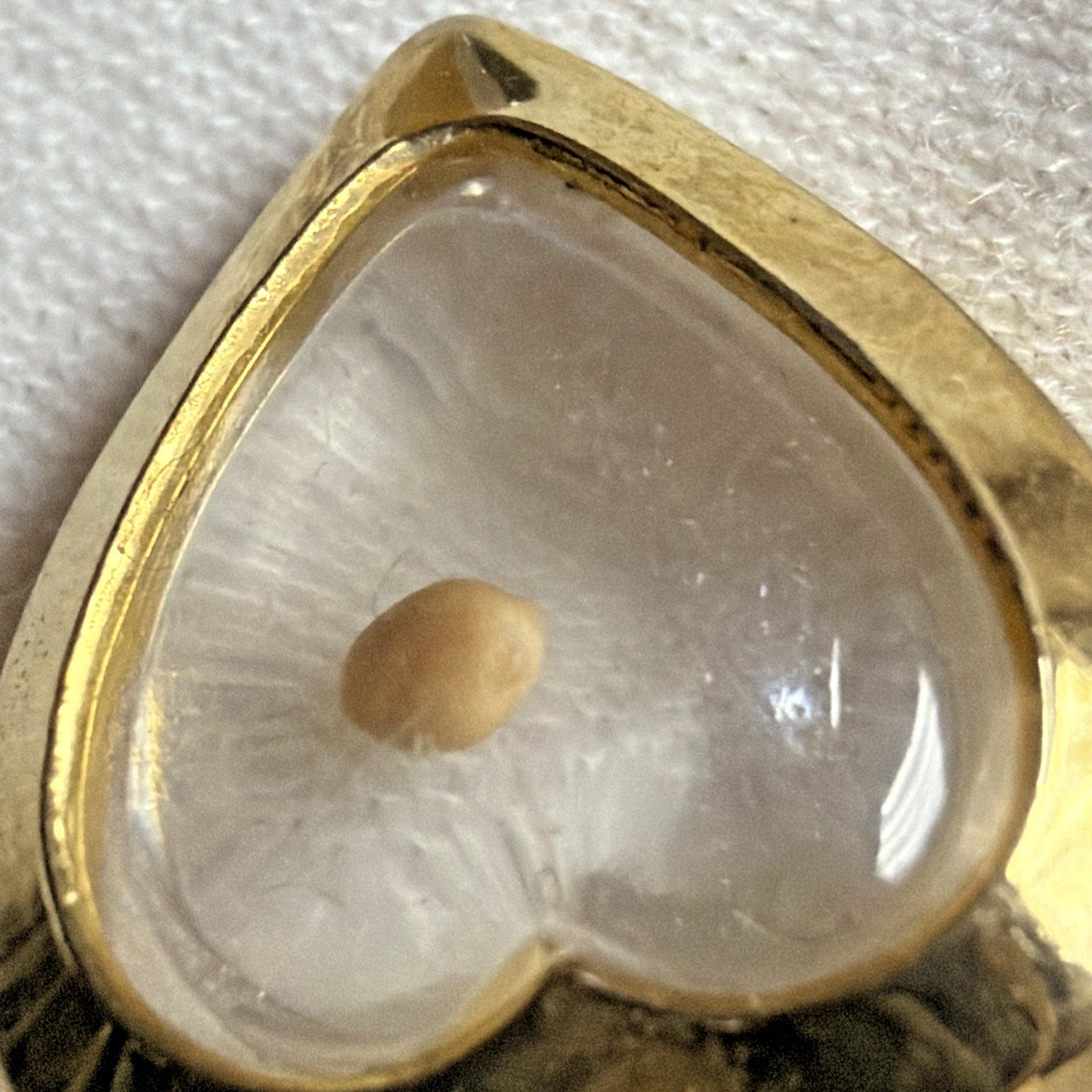 Vtg Gold Plated Lucite Mustard Seed Heart Pendant Charm Religious Amulet As Is