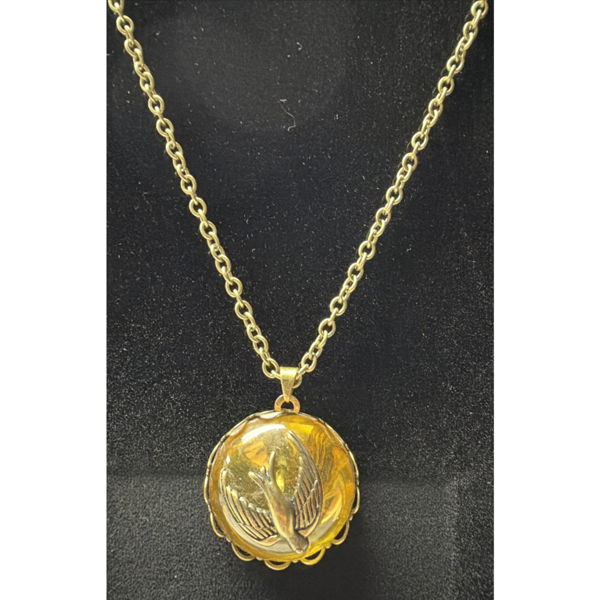 Vintage Disney Alice in Wonderland Sparrow Pendant Necklace
