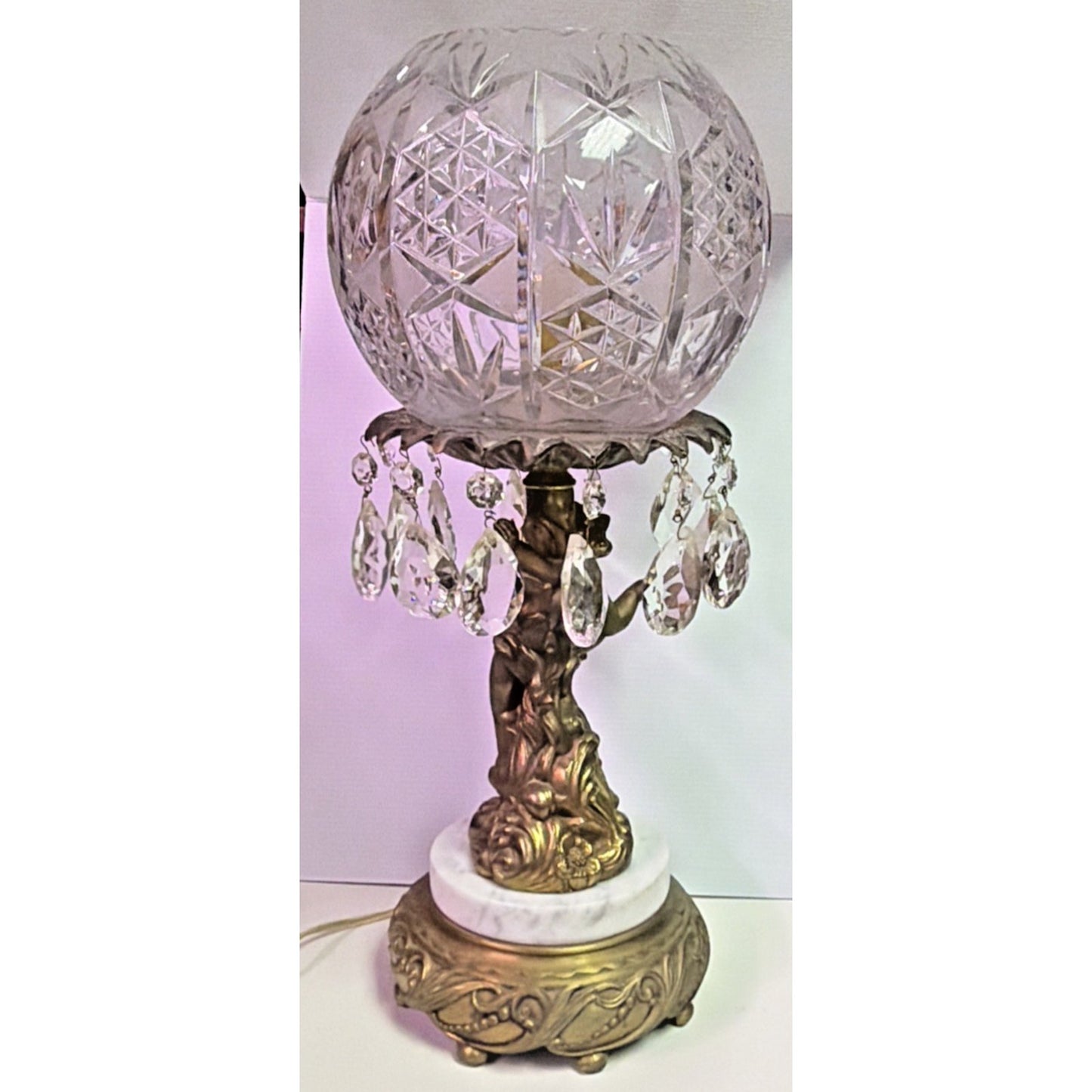 Hollywood Regency Brass Cherub Crystal Cut Globe Marble Parlor Lamp Waterfall