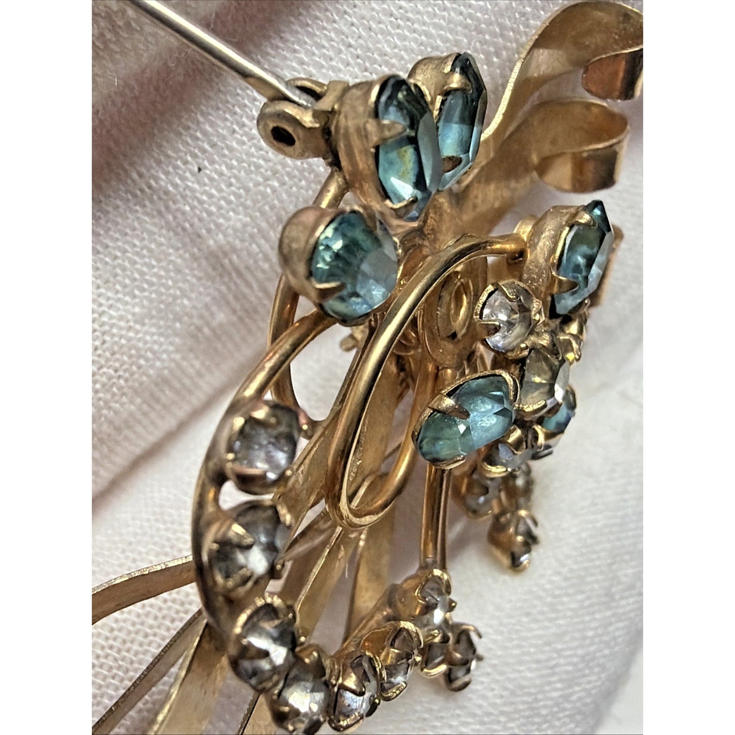 Vintage 1/20 10k Gold Filled Floral Spray Ribbon Pendant Brooch Aqua Rhinestone