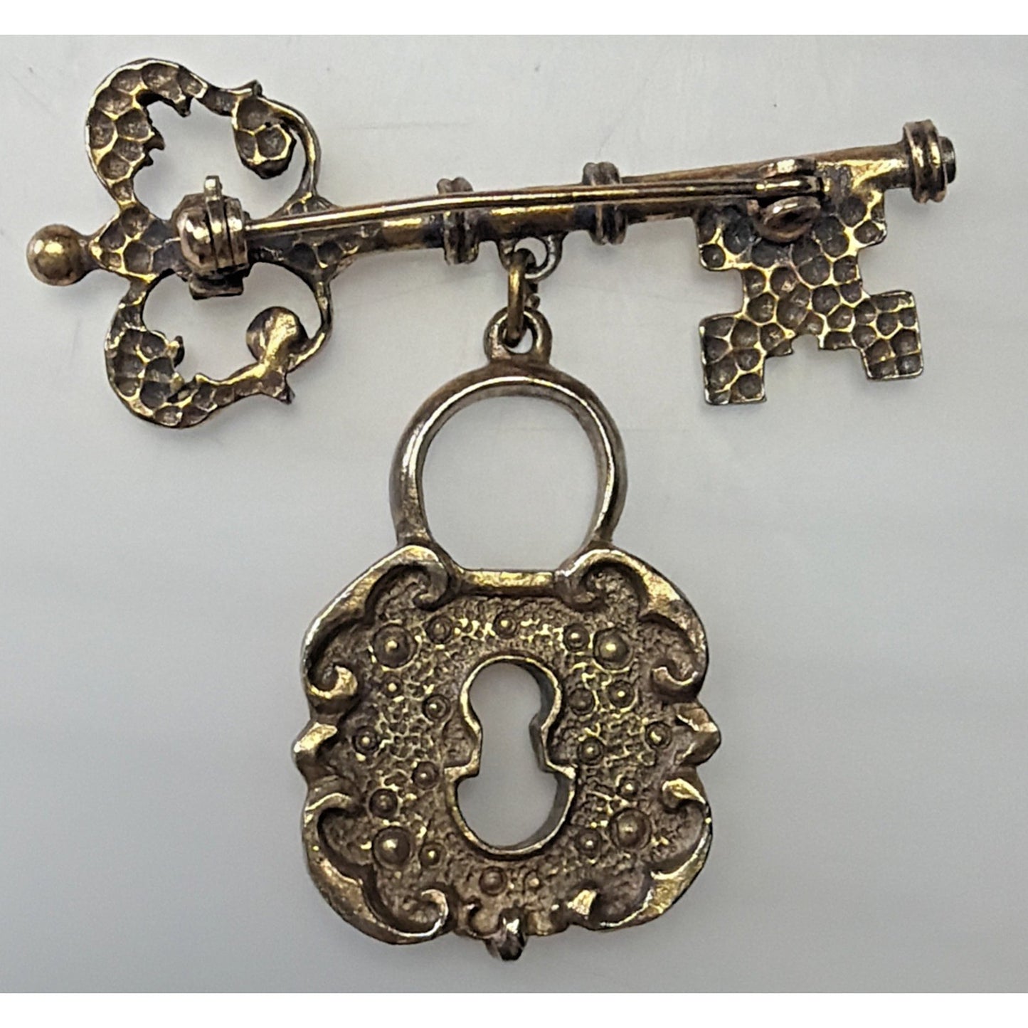 Vintage Bronze Gold Tone Ornate Skeleton Key Brooch Pin Hanging Padlock