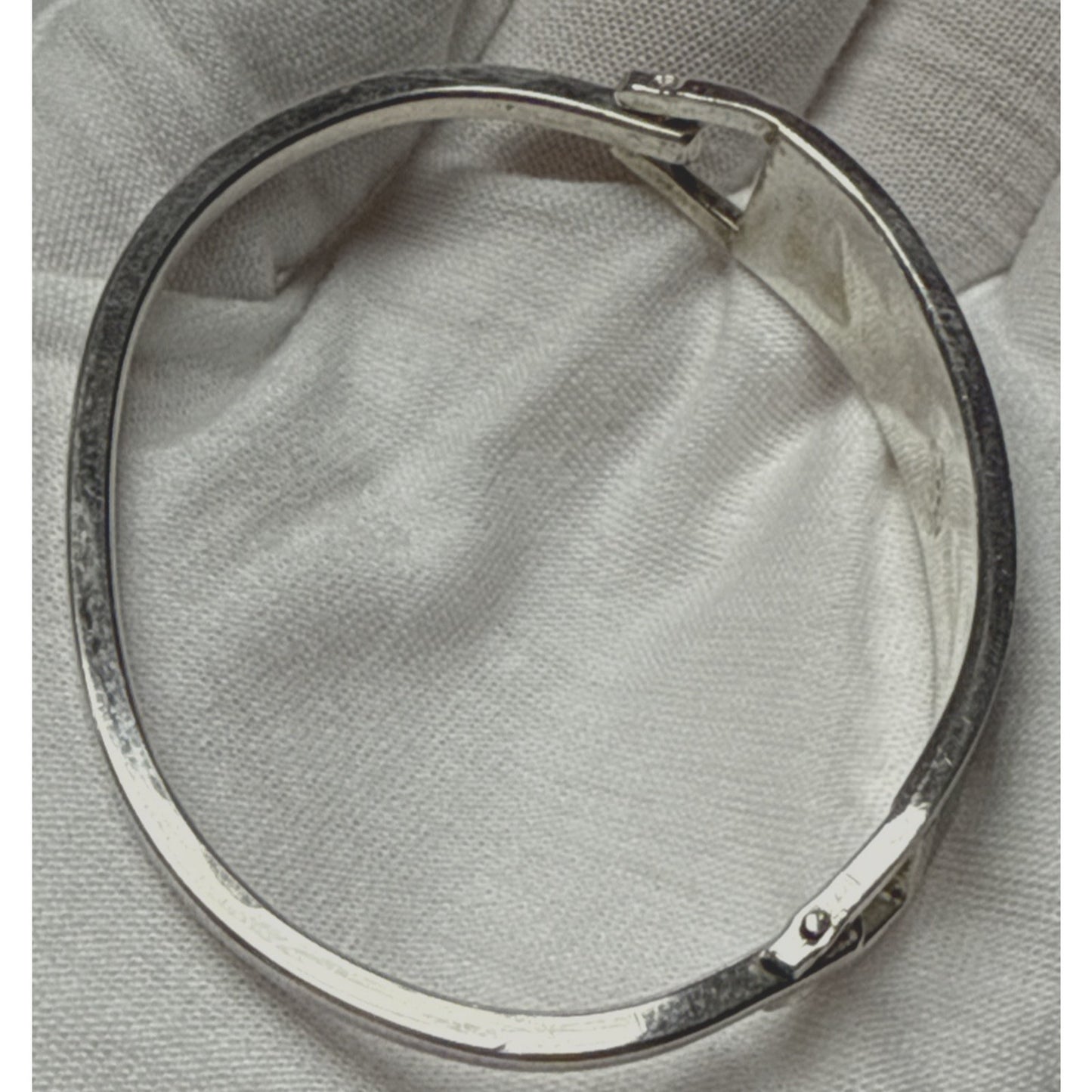 Vtg Taxco Mexico Inlaid Bracelet Snake Abalone Hinged Mother of Pearl Onyx Lapis