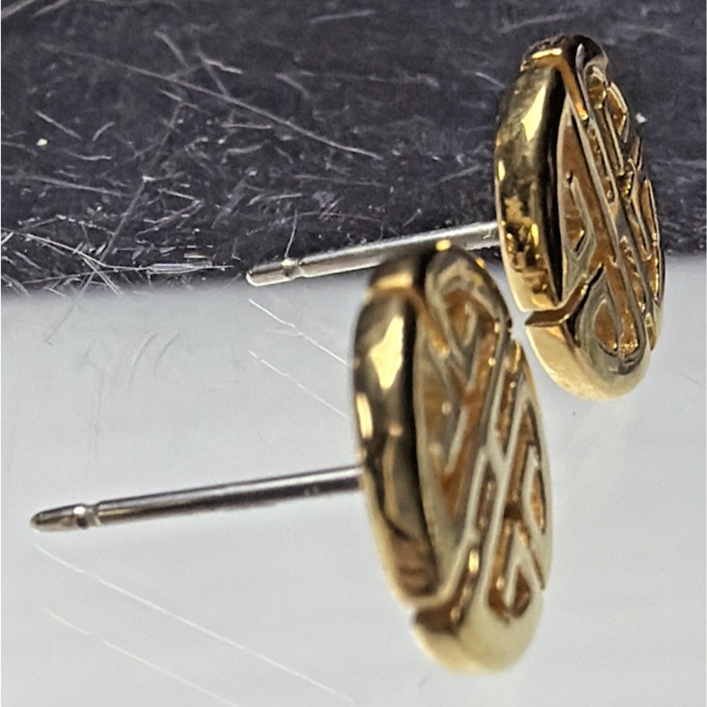 Vtg Crown Trifari Gold Plated Asian Inspired Round Earrings Longevity Post Stud