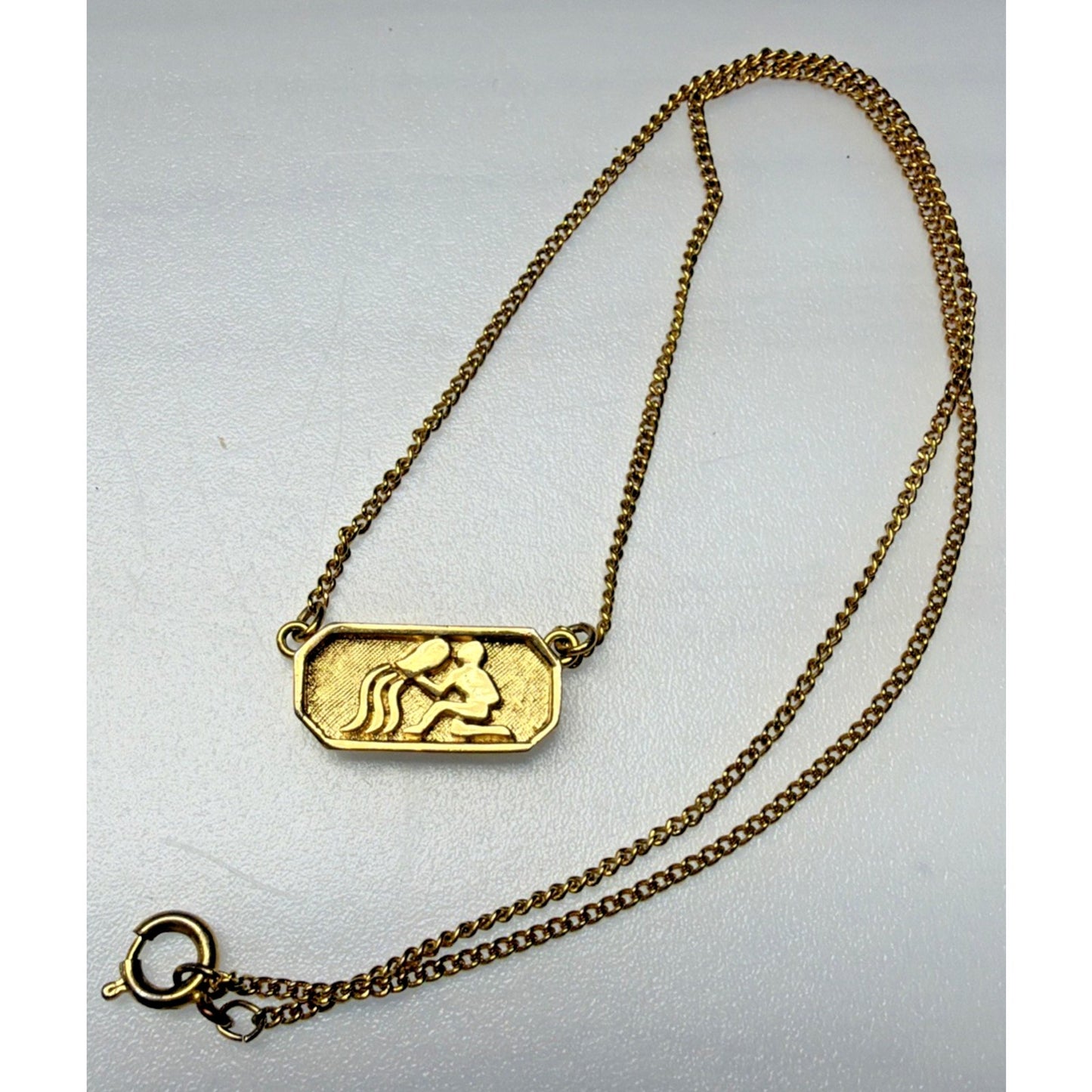 Vintage Crown Trifari Gold Tone Aquarius Zodiac Pendant Necklace