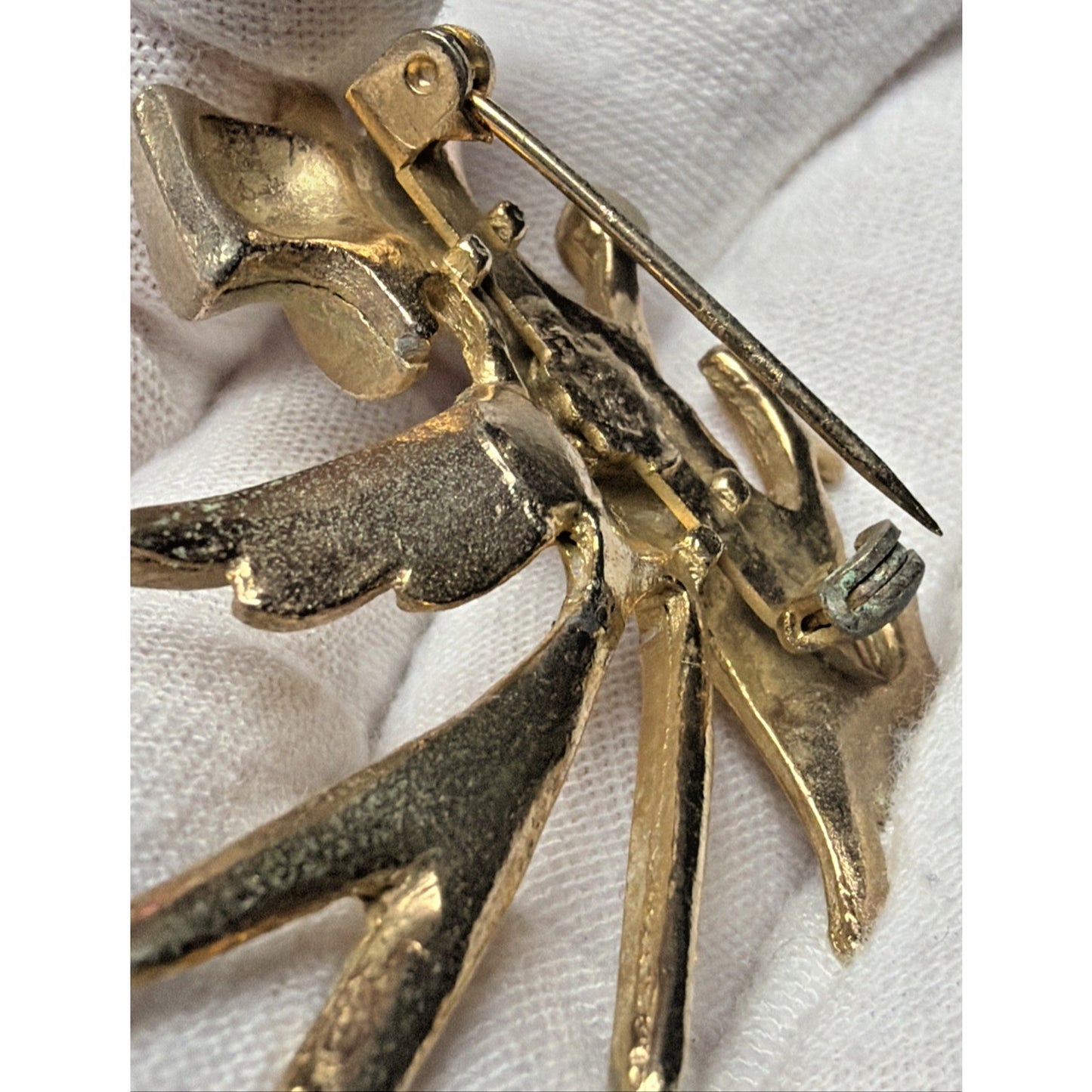Vintage Roadrunner Natty Bird Pin Brooch Stork Gold Tone Enamel Top Hat Cane