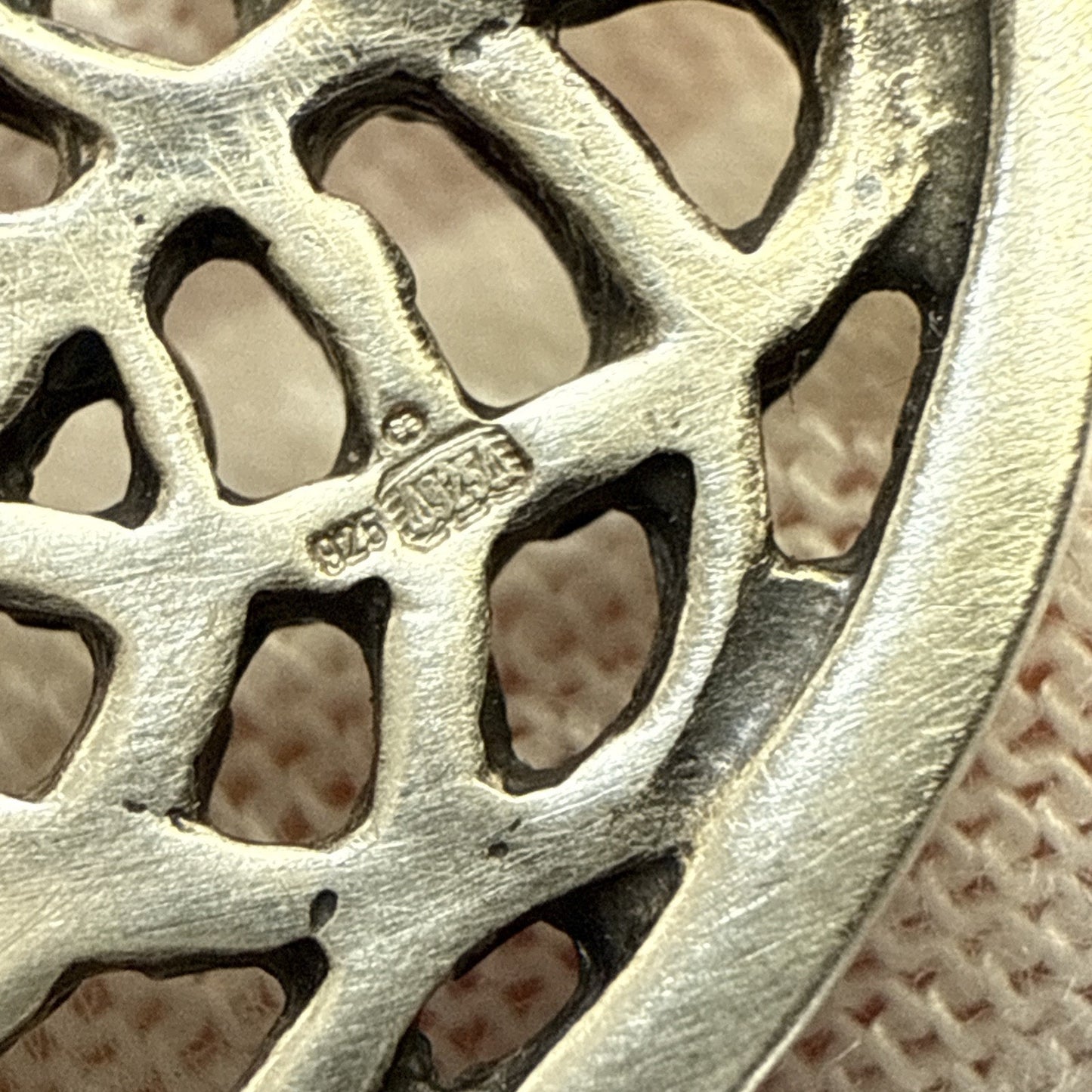 Vintage 925 Sterling Silver Viking Celtic Knot Pin Brooch Round Ornate 5.07g